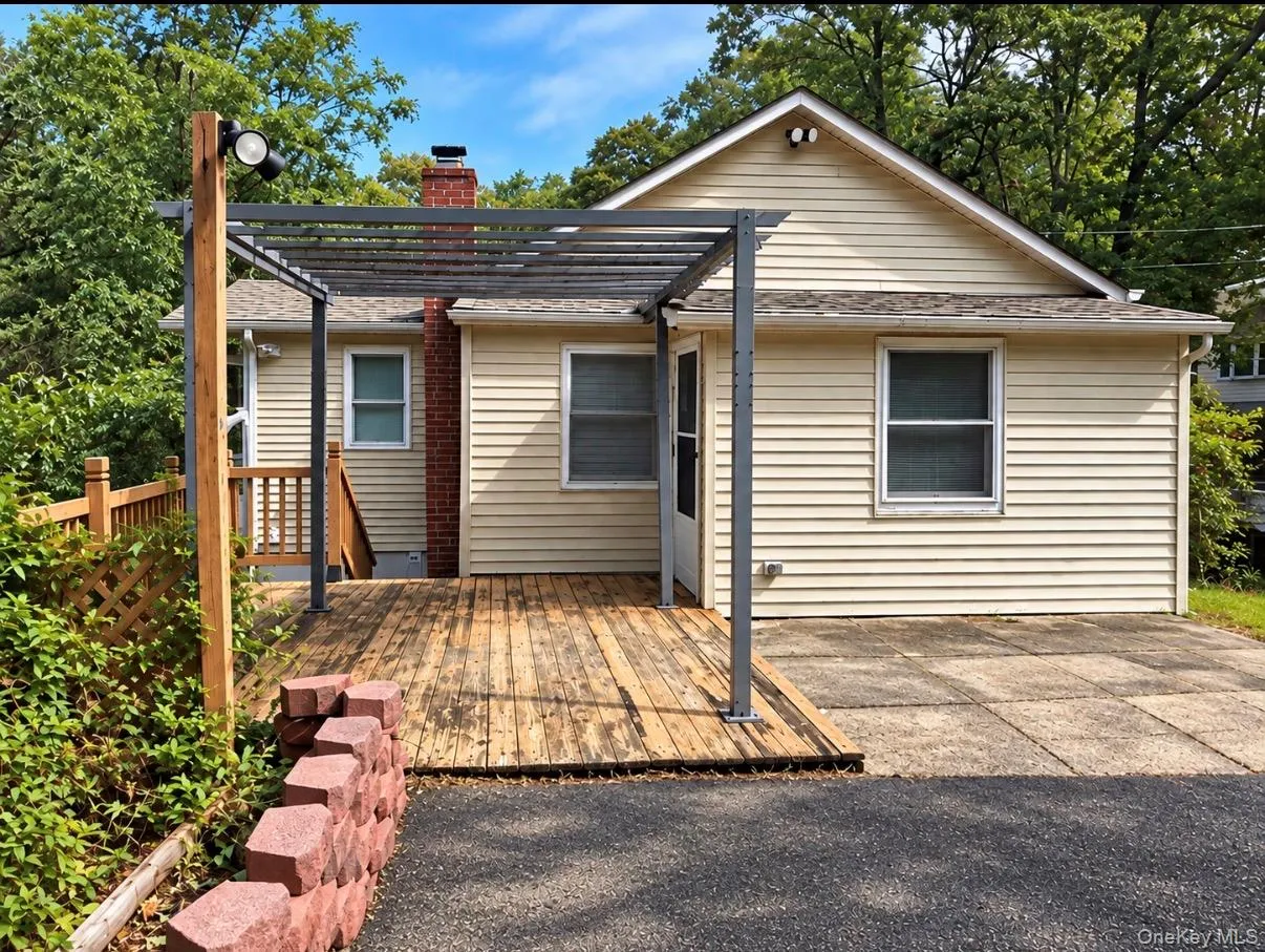 39 Amityville Road, Brookhaven, NY, 2 Bedrooms Bedrooms, 4 Rooms Rooms,2 BathroomsBathrooms,Residential,For Rent,Amityville,0,1056174 39 Amityville Road, Brookhaven, NY, 2 Bedrooms Bedrooms, 4 Rooms Rooms,2 BathroomsBathrooms,Residential,For Rent,Amityville,0,1056174