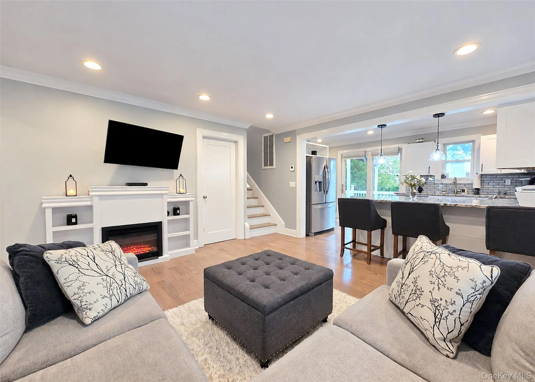 124 Bradford Avenue, Islip, NY, 2 Bedrooms Bedrooms, 6 Rooms Rooms,1 BathroomBathrooms,Residential,For Rent,Bradford,0,1056176 124 Bradford Avenue, Islip, NY, 2 Bedrooms Bedrooms, 6 Rooms Rooms,1 BathroomBathrooms,Residential,For Rent,Bradford,0,1056176