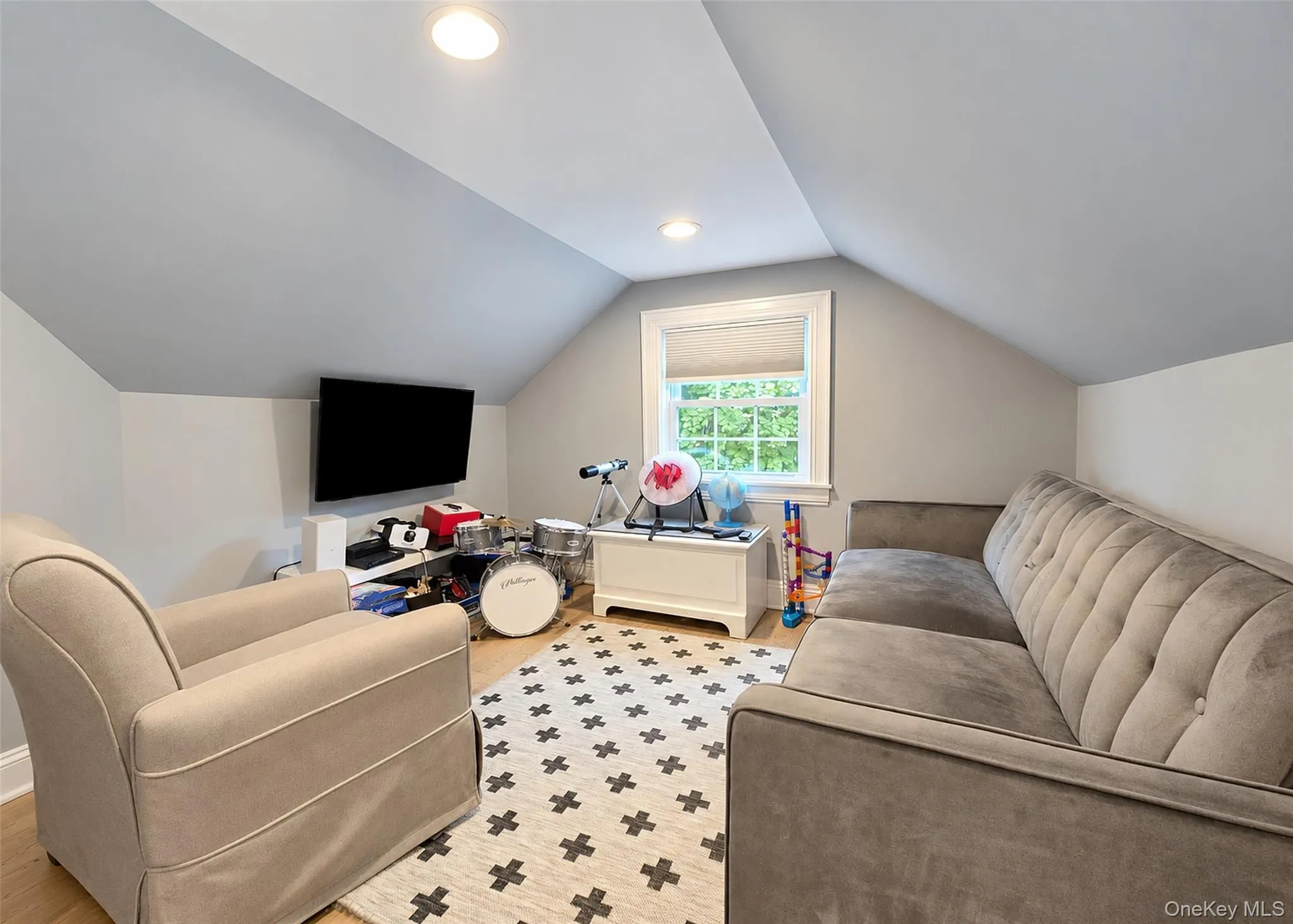 124 Bradford Avenue, Islip, NY, 2 Bedrooms Bedrooms, 6 Rooms Rooms,1 BathroomBathrooms,Residential,For Rent,Bradford,0,1056176 124 Bradford Avenue, Islip, NY, 2 Bedrooms Bedrooms, 6 Rooms Rooms,1 BathroomBathrooms,Residential,For Rent,Bradford,0,1056176