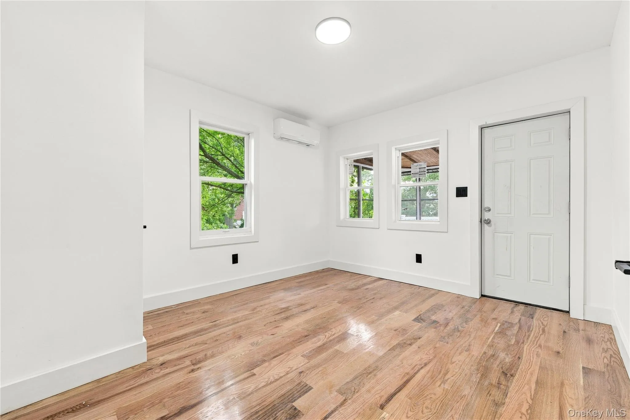 228-18 139th Avenue, New York, NY, 7 Bedrooms Bedrooms, 15 Rooms Rooms,4 BathroomsBathrooms,Residential,For Rent,139th,0,1056177 228-18 139th Avenue, New York, NY, 7 Bedrooms Bedrooms, 15 Rooms Rooms,4 BathroomsBathrooms,Residential,For Rent,139th,0,1056177