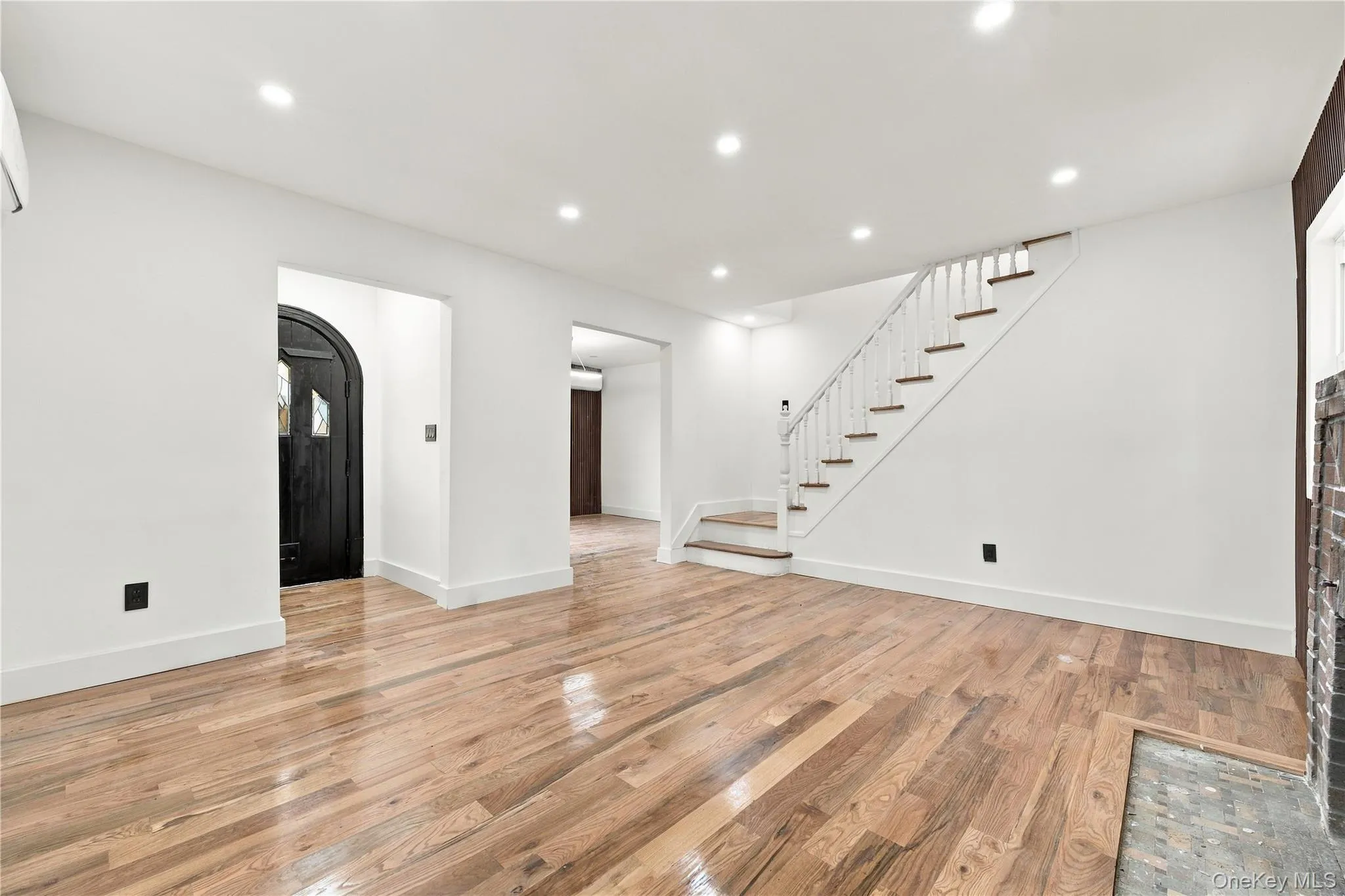 228-18 139th Avenue, New York, NY, 7 Bedrooms Bedrooms, 15 Rooms Rooms,4 BathroomsBathrooms,Residential,For Rent,139th,0,1056177 228-18 139th Avenue, New York, NY, 7 Bedrooms Bedrooms, 15 Rooms Rooms,4 BathroomsBathrooms,Residential,For Rent,139th,0,1056177