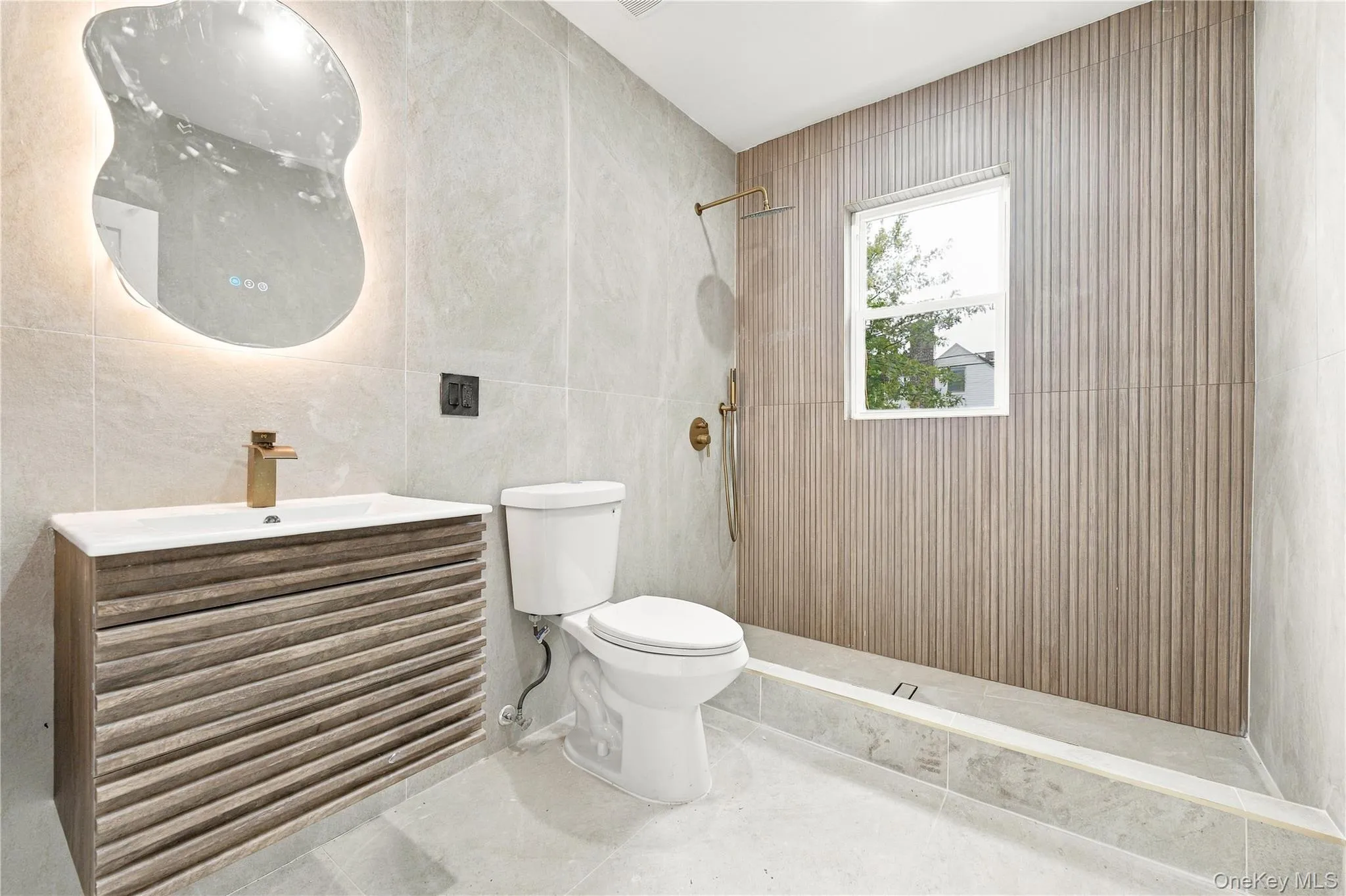 228-18 139th Avenue, New York, NY, 7 Bedrooms Bedrooms, 15 Rooms Rooms,4 BathroomsBathrooms,Residential,For Rent,139th,0,1056177 228-18 139th Avenue, New York, NY, 7 Bedrooms Bedrooms, 15 Rooms Rooms,4 BathroomsBathrooms,Residential,For Rent,139th,0,1056177