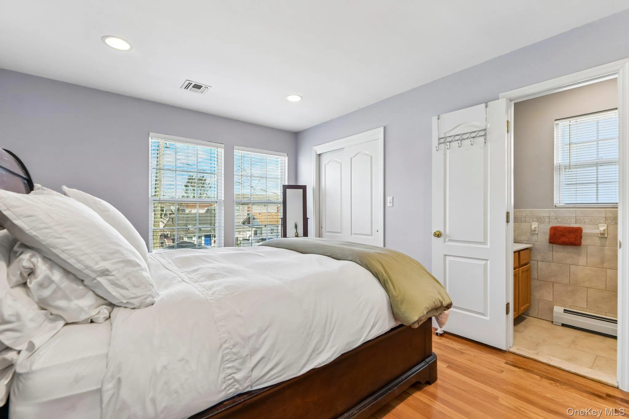 5 Martin Street, Hempstead, NY, 3 Bedrooms Bedrooms, 6 Rooms Rooms,1 BathroomBathrooms,Residential,For Rent,Martin,0,1056184 5 Martin Street, Hempstead, NY, 3 Bedrooms Bedrooms, 6 Rooms Rooms,1 BathroomBathrooms,Residential,For Rent,Martin,0,1056184