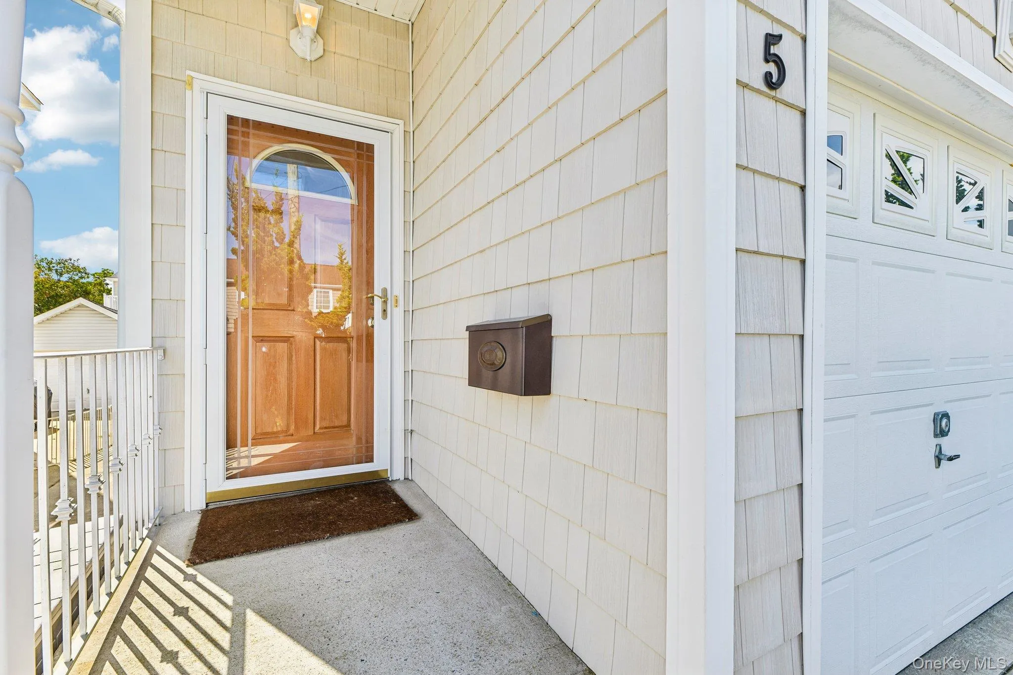 5 Martin Street, Hempstead, NY, 3 Bedrooms Bedrooms, 6 Rooms Rooms,1 BathroomBathrooms,Residential,For Rent,Martin,0,1056184 5 Martin Street, Hempstead, NY, 3 Bedrooms Bedrooms, 6 Rooms Rooms,1 BathroomBathrooms,Residential,For Rent,Martin,0,1056184