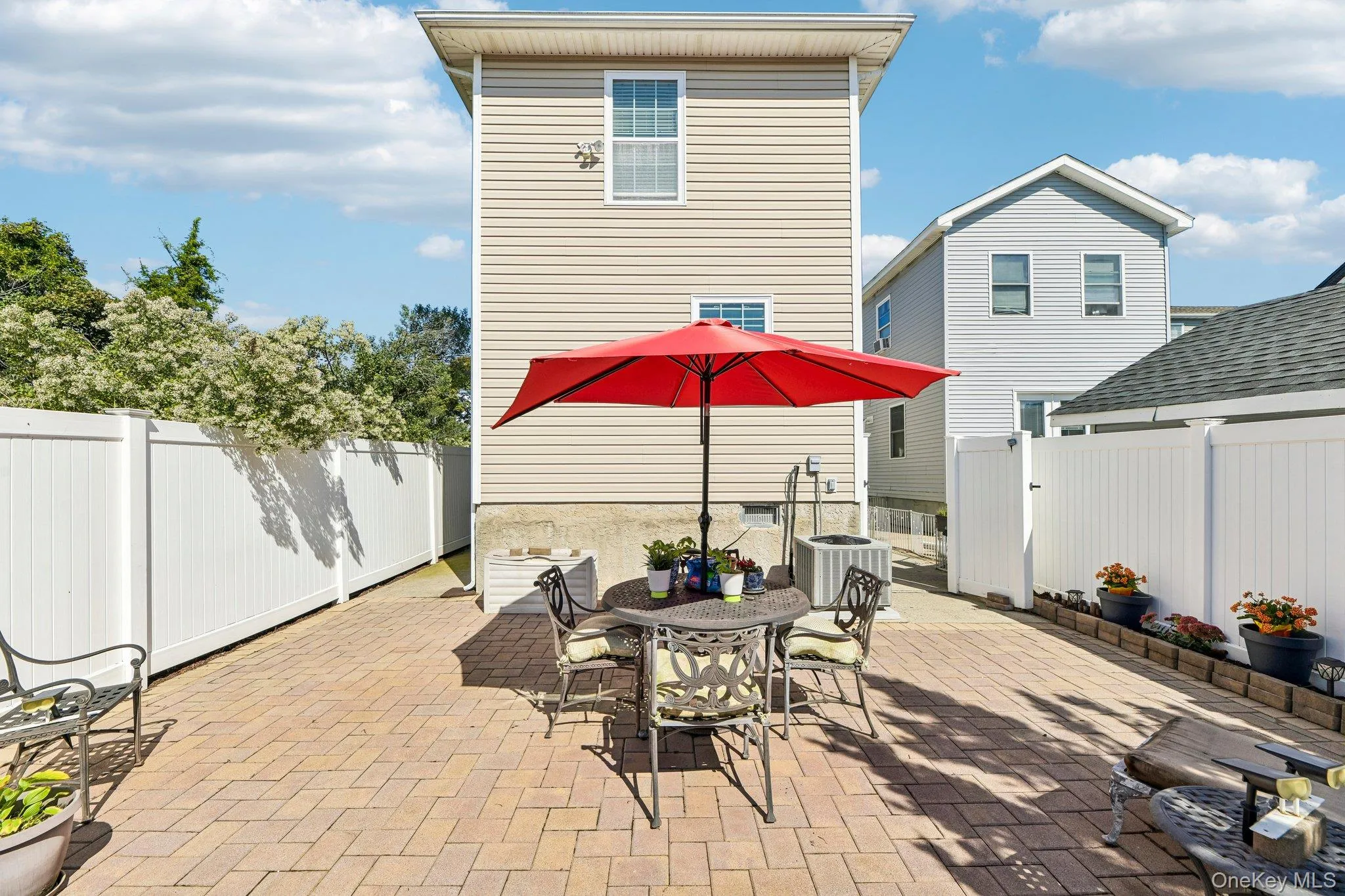 Yard faces south for beautiful sun exposure Yard faces south for beautiful sun exposure