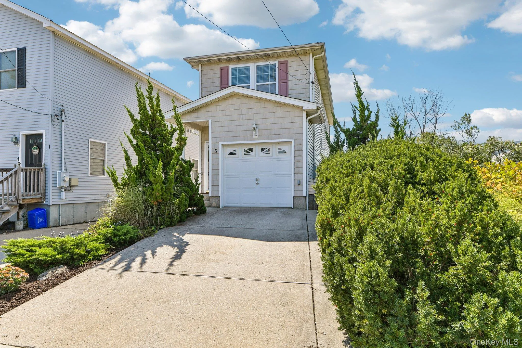 5 Martin Street, Hempstead, NY, 3 Bedrooms Bedrooms, 6 Rooms Rooms,1 BathroomBathrooms,Residential,For Rent,Martin,0,1056184 5 Martin Street, Hempstead, NY, 3 Bedrooms Bedrooms, 6 Rooms Rooms,1 BathroomBathrooms,Residential,For Rent,Martin,0,1056184