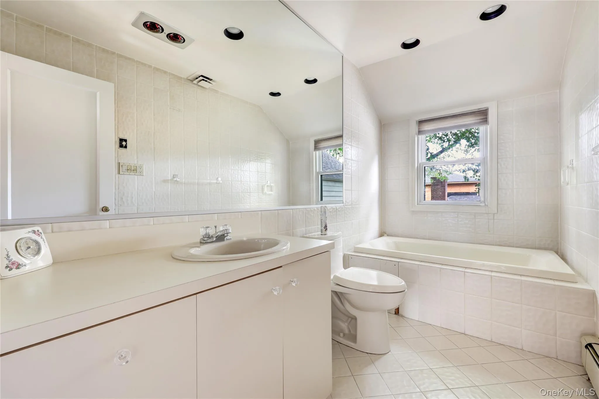 178 Schenck Circle, Hempstead, NY, 4 Bedrooms Bedrooms, 8 Rooms Rooms,3 BathroomsBathrooms,Residential,For Rent,Schenck,0,1056186 178 Schenck Circle, Hempstead, NY, 4 Bedrooms Bedrooms, 8 Rooms Rooms,3 BathroomsBathrooms,Residential,For Rent,Schenck,0,1056186