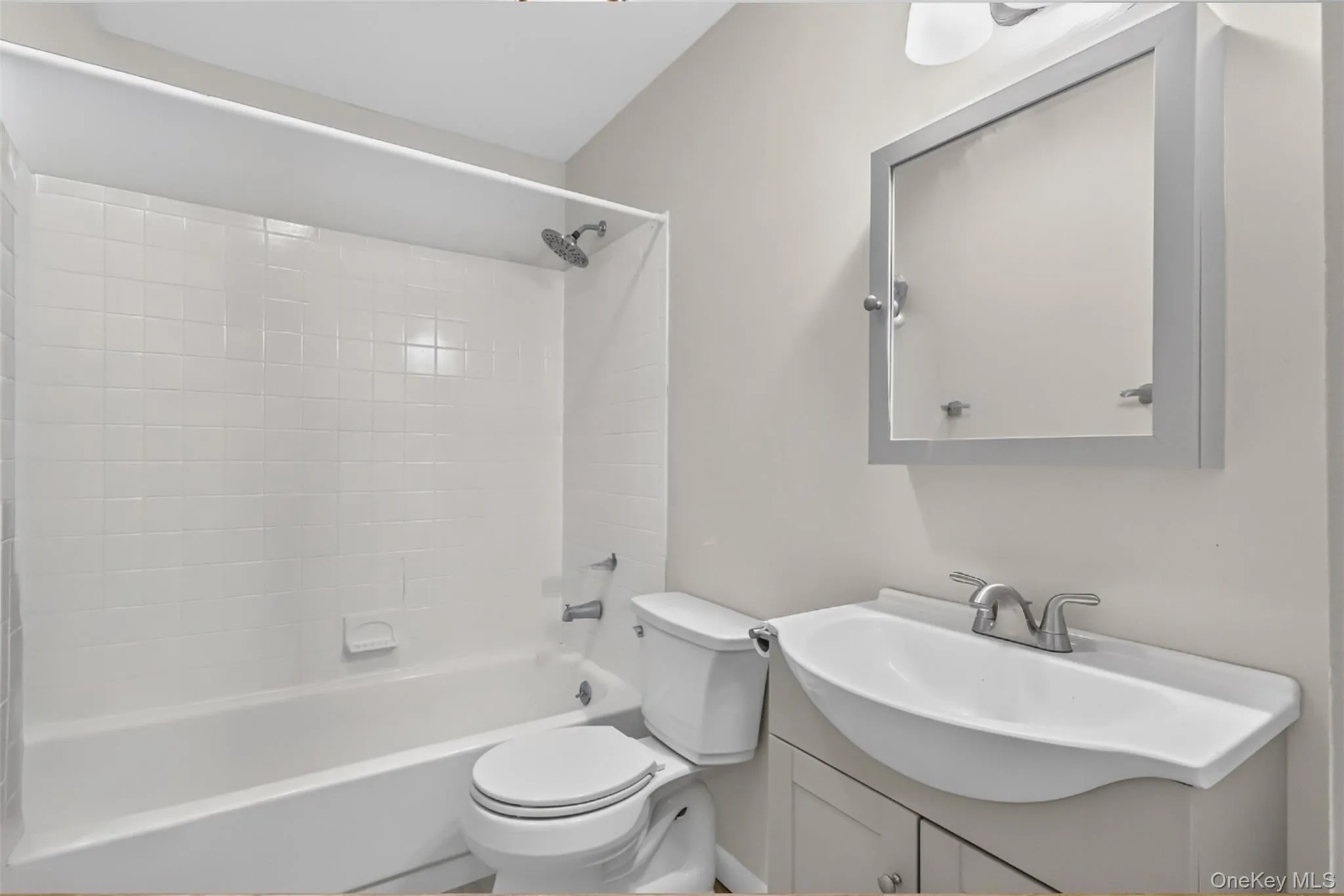 45 Lake Promenade, Brookhaven, NY, 2 Bedrooms Bedrooms, 5 Rooms Rooms,1 BathroomBathrooms,Residential,For Rent,Lake Promenade,0,1056187 45 Lake Promenade, Brookhaven, NY, 2 Bedrooms Bedrooms, 5 Rooms Rooms,1 BathroomBathrooms,Residential,For Rent,Lake Promenade,0,1056187