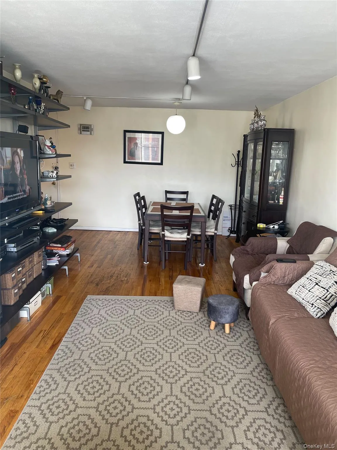 100-26 67 Road, New York, NY, 2 Bedrooms Bedrooms, 4 Rooms Rooms,1 BathroomBathrooms,Residential,For Rent,67 Road,0,1056190 100-26 67 Road, New York, NY, 2 Bedrooms Bedrooms, 4 Rooms Rooms,1 BathroomBathrooms,Residential,For Rent,67 Road,0,1056190
