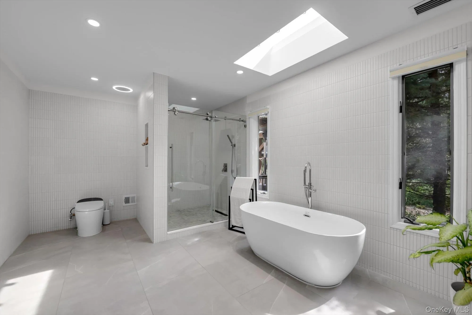 75 Belvedere Drive, Oyster Bay, NY, 5 Bedrooms Bedrooms, 11 Rooms Rooms,4 BathroomsBathrooms,Residential,For Rent,Belvedere,0,1056191 75 Belvedere Drive, Oyster Bay, NY, 5 Bedrooms Bedrooms, 11 Rooms Rooms,4 BathroomsBathrooms,Residential,For Rent,Belvedere,0,1056191