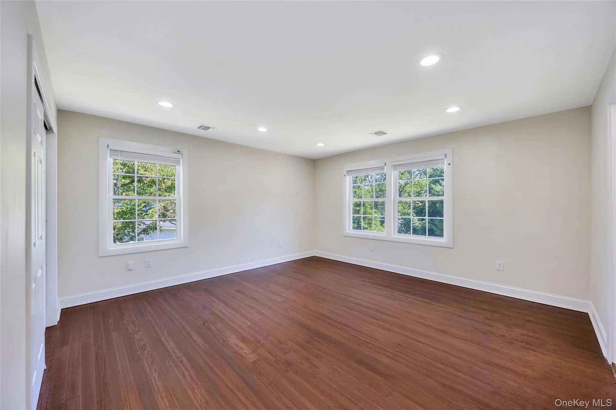 71 Penn Street, Brookhaven, NY, 6 Bedrooms Bedrooms, 9 Rooms Rooms,3 BathroomsBathrooms,Residential,For Rent,Penn,0,1056192 71 Penn Street, Brookhaven, NY, 6 Bedrooms Bedrooms, 9 Rooms Rooms,3 BathroomsBathrooms,Residential,For Rent,Penn,0,1056192