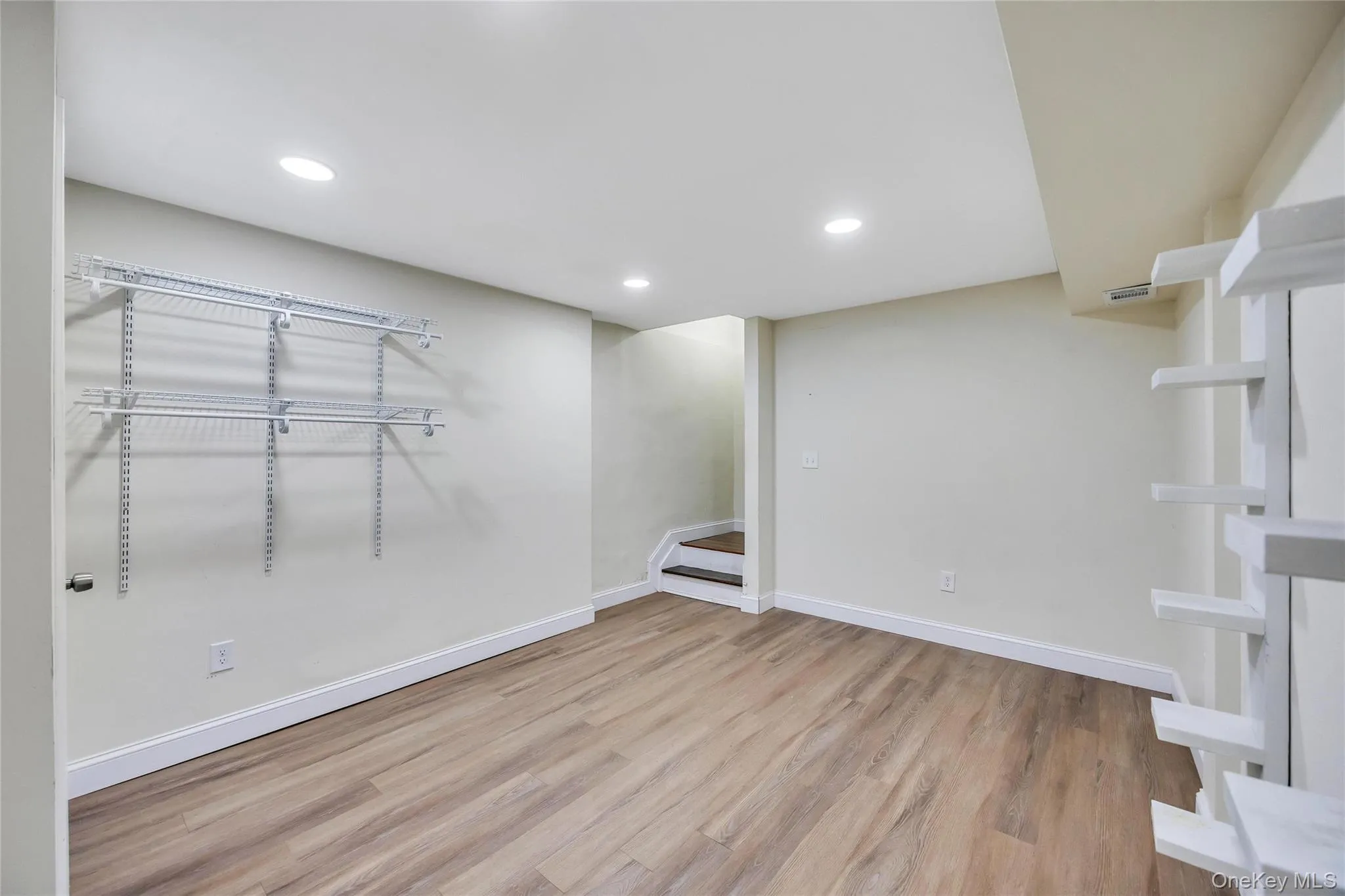 71 Penn Street, Brookhaven, NY, 6 Bedrooms Bedrooms, 9 Rooms Rooms,3 BathroomsBathrooms,Residential,For Rent,Penn,0,1056192 71 Penn Street, Brookhaven, NY, 6 Bedrooms Bedrooms, 9 Rooms Rooms,3 BathroomsBathrooms,Residential,For Rent,Penn,0,1056192