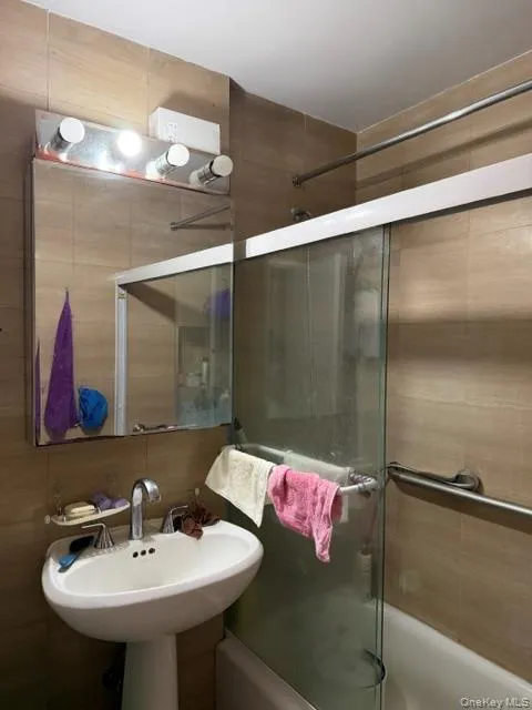38-15 149th Street, New York, NY, 2 Bedrooms Bedrooms, 4 Rooms Rooms,1 BathroomBathrooms,Residential,For Rent,149th,0,1056193 38-15 149th Street, New York, NY, 2 Bedrooms Bedrooms, 4 Rooms Rooms,1 BathroomBathrooms,Residential,For Rent,149th,0,1056193