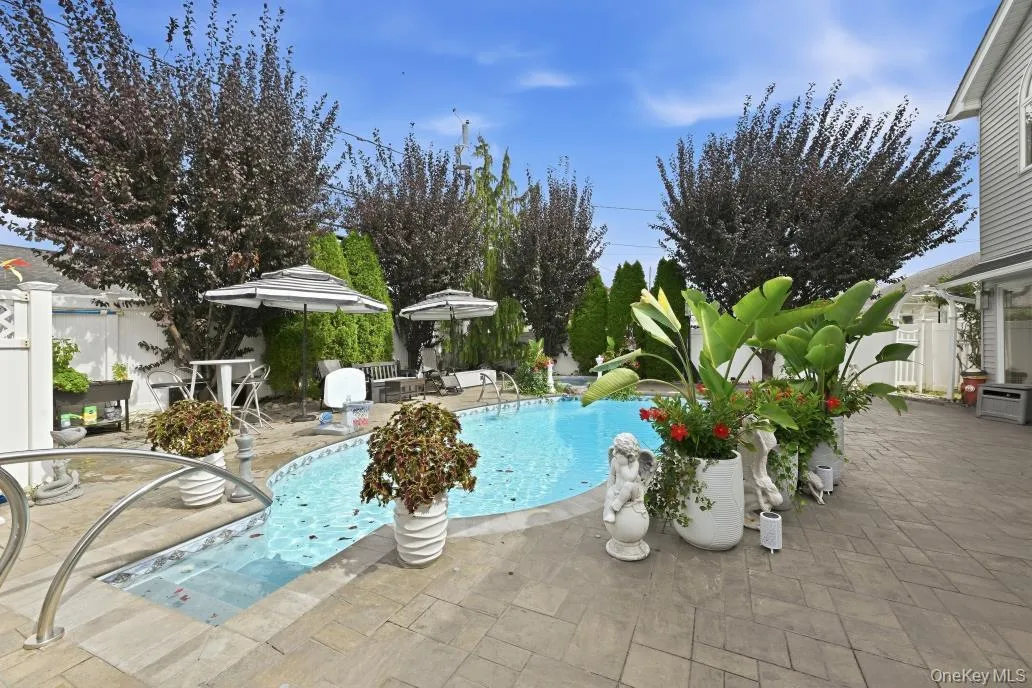 2555 Arleigh Road, Hempstead, NY, 5 Bedrooms Bedrooms, 8 Rooms Rooms,2 BathroomsBathrooms,Residential,For Rent,Arleigh,0,1056204 2555 Arleigh Road, Hempstead, NY, 5 Bedrooms Bedrooms, 8 Rooms Rooms,2 BathroomsBathrooms,Residential,For Rent,Arleigh,0,1056204