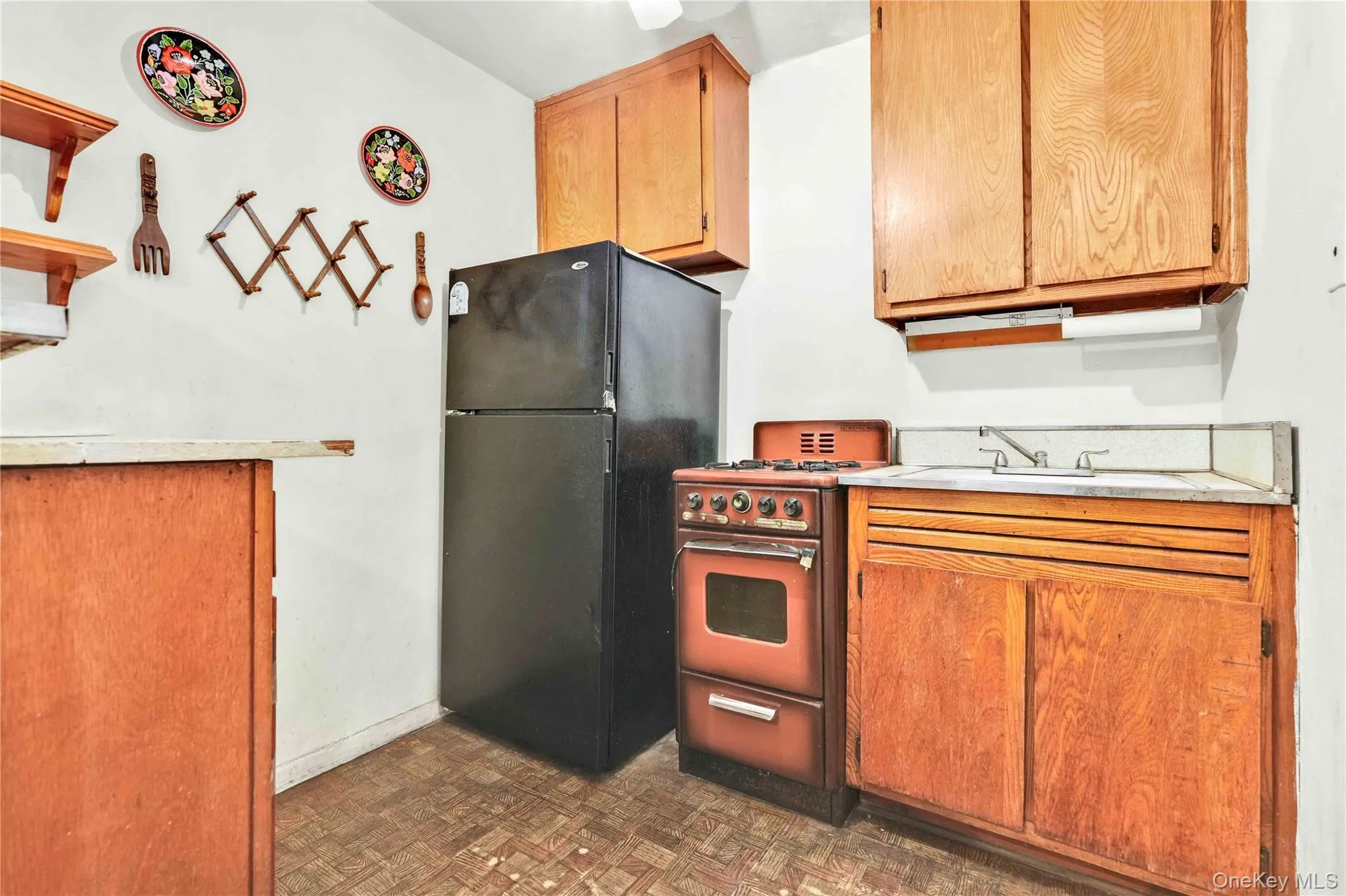 35-20 Leverich st Street, New York, NY, 3 Rooms Rooms,1 BathroomBathrooms,Residential,For Rent,Leverich st,0,1056205 35-20 Leverich st Street, New York, NY, 3 Rooms Rooms,1 BathroomBathrooms,Residential,For Rent,Leverich st,0,1056205