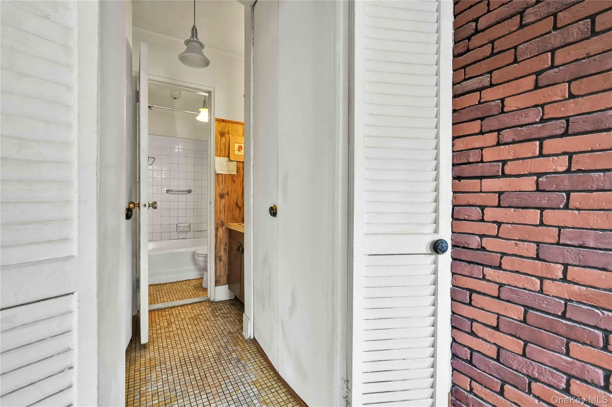 35-20 Leverich st Street, New York, NY, 3 Rooms Rooms,1 BathroomBathrooms,Residential,For Rent,Leverich st,0,1056205 35-20 Leverich st Street, New York, NY, 3 Rooms Rooms,1 BathroomBathrooms,Residential,For Rent,Leverich st,0,1056205