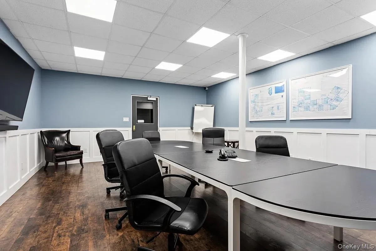 35-20 Leverich st Street, New York, NY, 3 Rooms Rooms,1 BathroomBathrooms,Residential,For Rent,Leverich st,0,1056205 35-20 Leverich st Street, New York, NY, 3 Rooms Rooms,1 BathroomBathrooms,Residential,For Rent,Leverich st,0,1056205