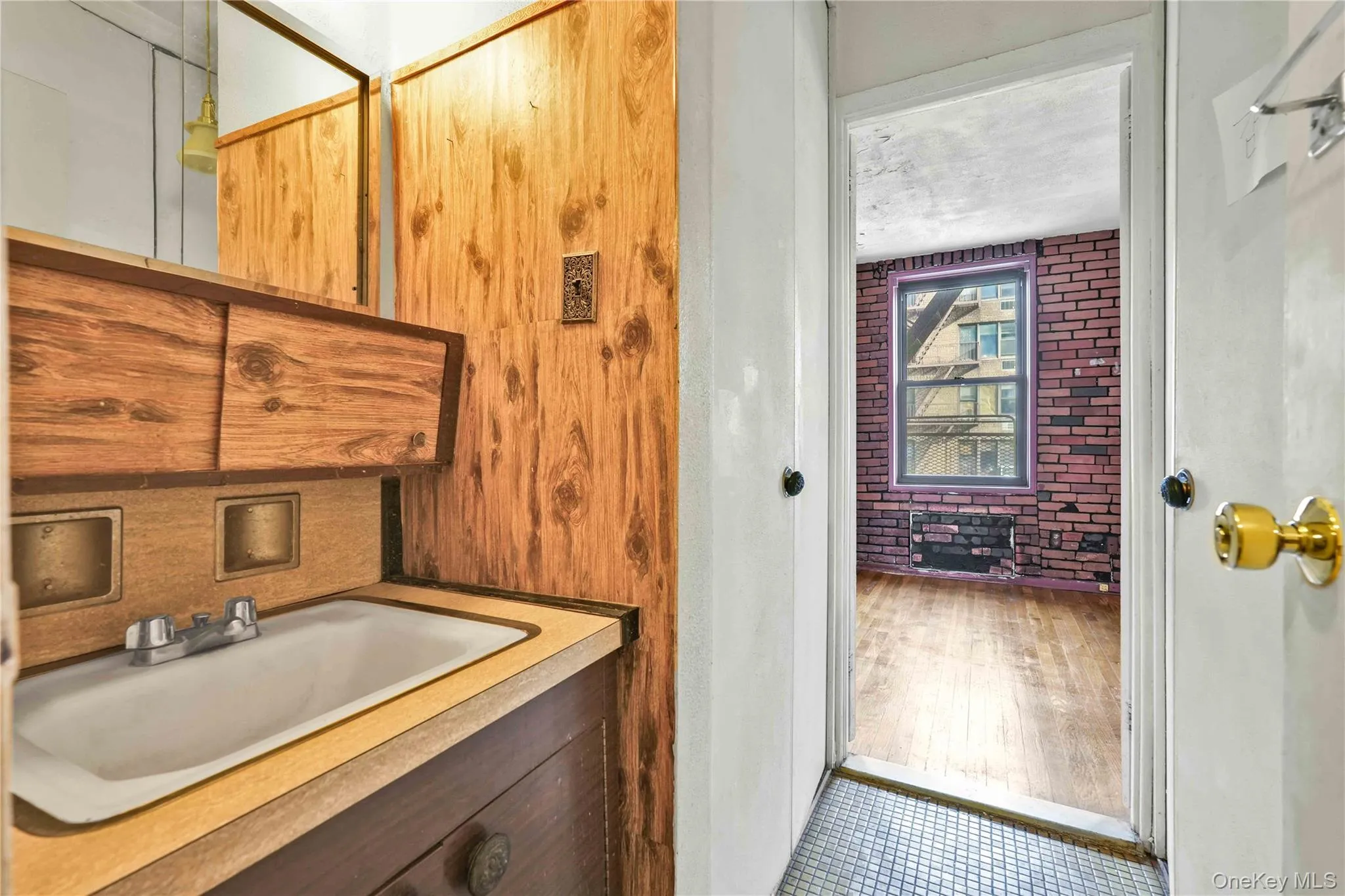 35-20 Leverich st Street, New York, NY, 3 Rooms Rooms,1 BathroomBathrooms,Residential,For Rent,Leverich st,0,1056205 35-20 Leverich st Street, New York, NY, 3 Rooms Rooms,1 BathroomBathrooms,Residential,For Rent,Leverich st,0,1056205