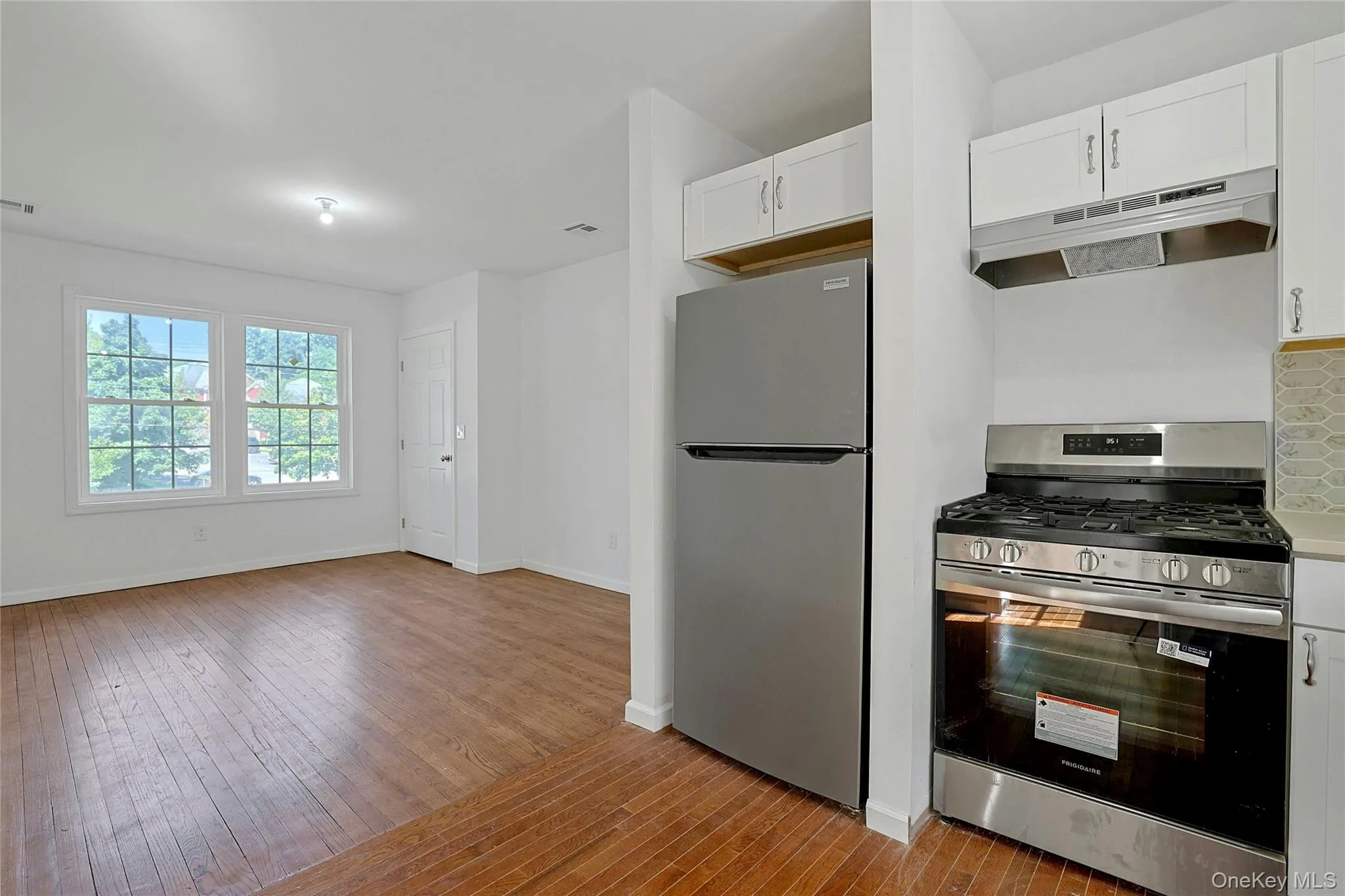 15 Waldron Avenue, Orangetown, NY, 7 Bedrooms Bedrooms, 11 Rooms Rooms,5 BathroomsBathrooms,Residential,For Rent,Waldron,0,1056212 15 Waldron Avenue, Orangetown, NY, 7 Bedrooms Bedrooms, 11 Rooms Rooms,5 BathroomsBathrooms,Residential,For Rent,Waldron,0,1056212