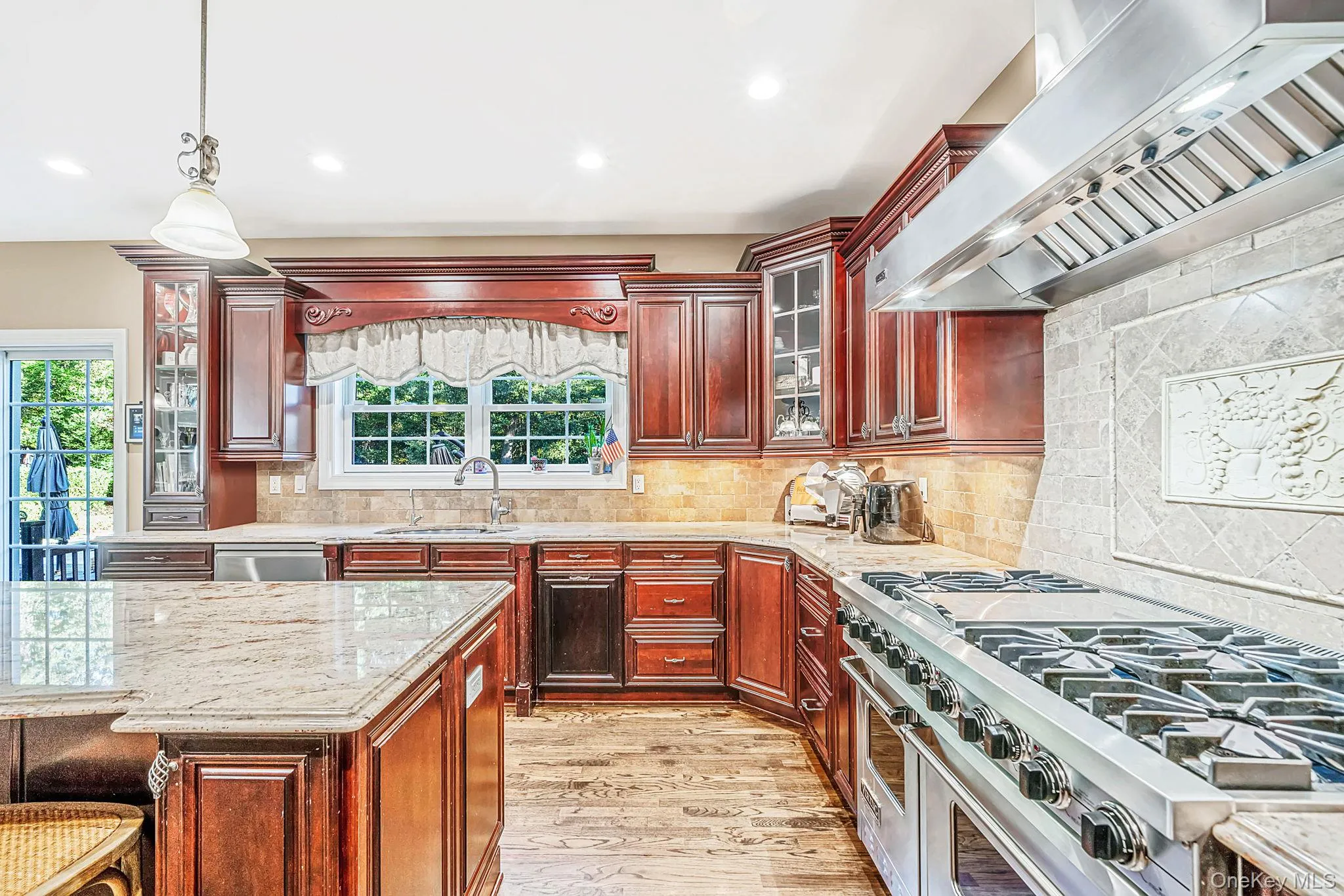 10 Privet Court, Smithtown, NY, 4 Bedrooms Bedrooms, 12 Rooms Rooms,2 BathroomsBathrooms,Residential,For Rent,Privet,0,1056231 10 Privet Court, Smithtown, NY, 4 Bedrooms Bedrooms, 12 Rooms Rooms,2 BathroomsBathrooms,Residential,For Rent,Privet,0,1056231