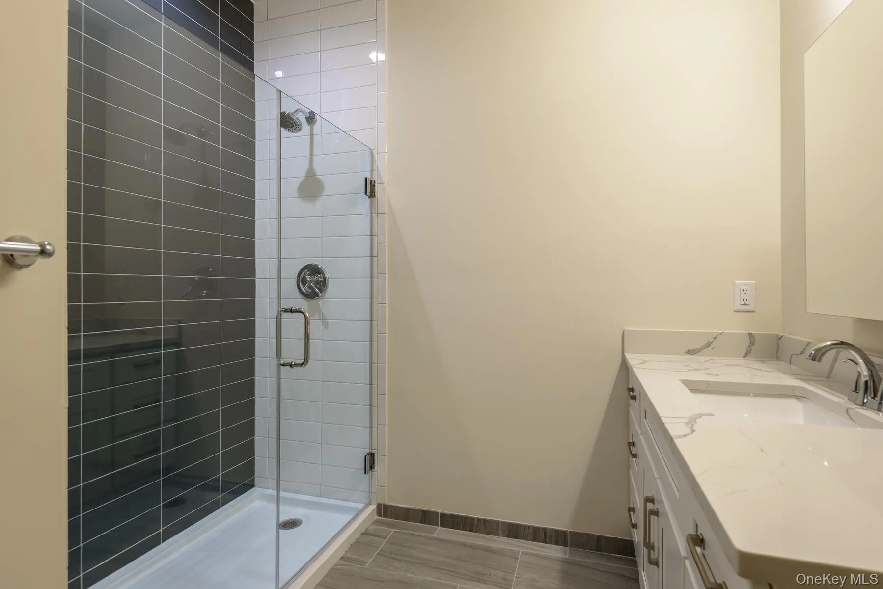 18 Creek Road, Huntington, NY, 3 Bedroom Bedrooms, 5 Room Rooms,2 BathroomBathrooms,Residential Lease,For Rent,Creek,0,1056234 18 Creek Road, Huntington, NY, 3 Bedroom Bedrooms, 5 Room Rooms,2 BathroomBathrooms,Residential Lease,For Rent,Creek,0,1056234