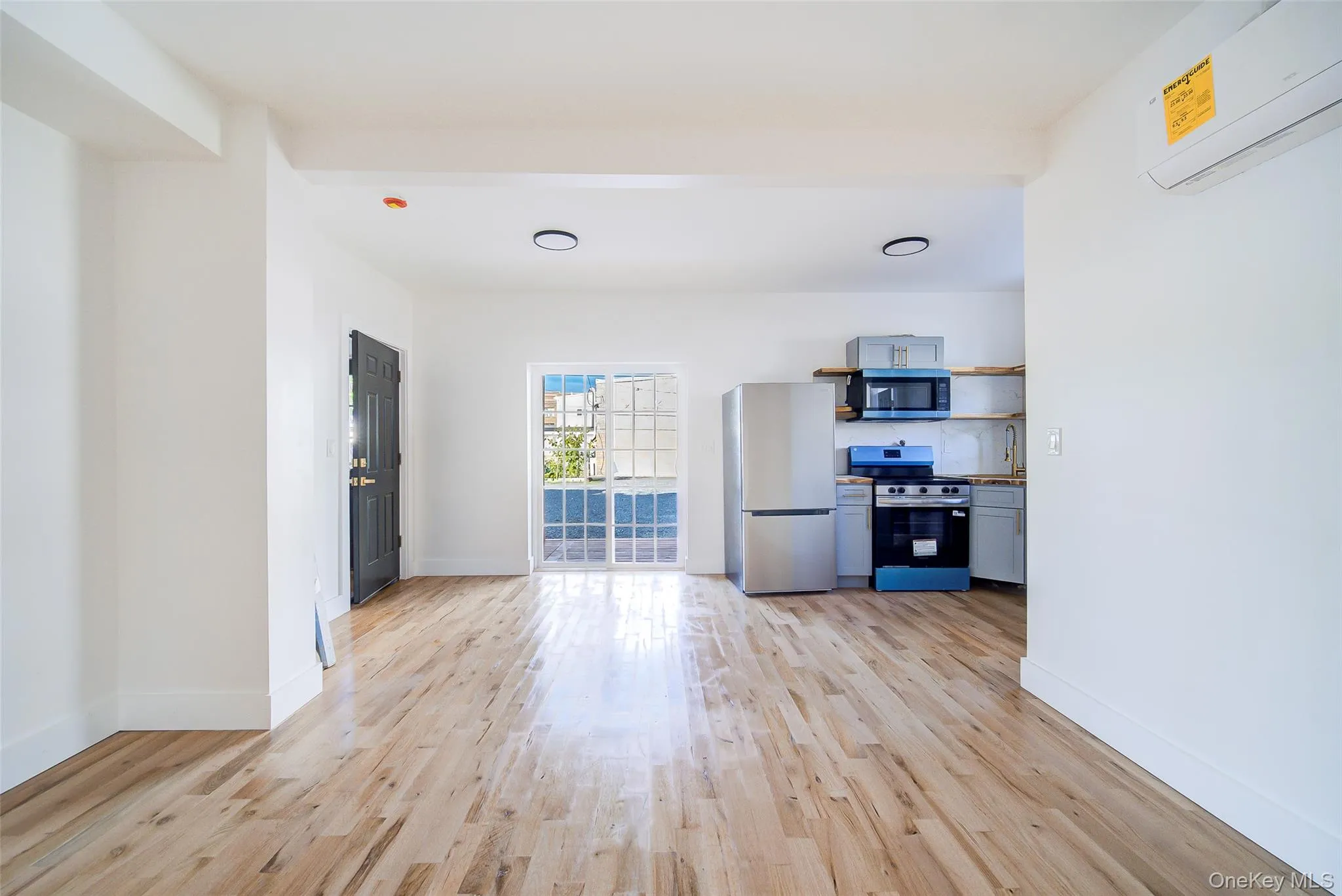 258 State Street, Hudson, NY, 2 Rooms Rooms,1 BathroomBathrooms,Residential Lease,For Rent,State,0,1056238 258 State Street, Hudson, NY, 2 Rooms Rooms,1 BathroomBathrooms,Residential Lease,For Rent,State,0,1056238
