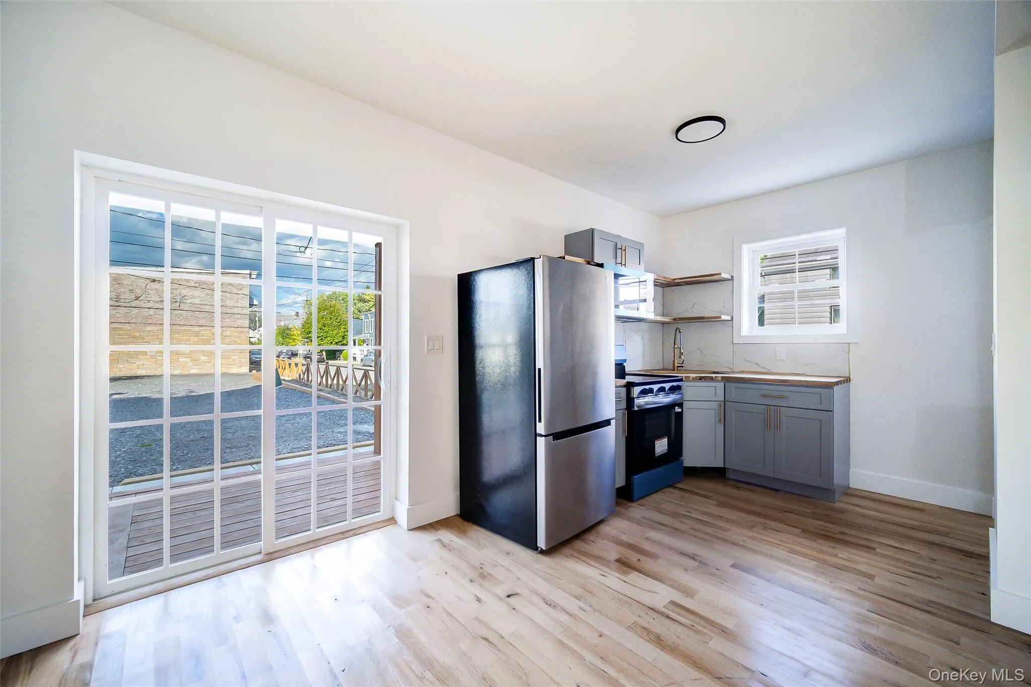 258 State Street, Hudson, NY, 2 Rooms Rooms,1 BathroomBathrooms,Residential Lease,For Rent,State,0,1056238 258 State Street, Hudson, NY, 2 Rooms Rooms,1 BathroomBathrooms,Residential Lease,For Rent,State,0,1056238