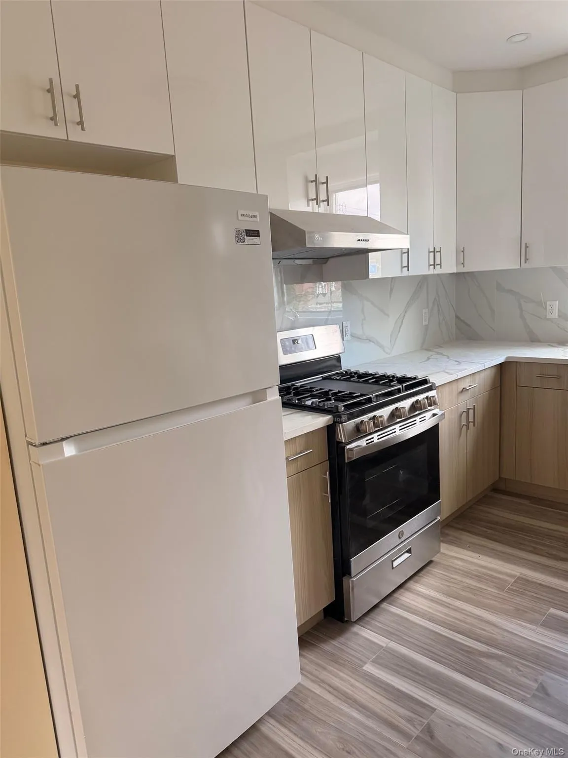 164-16 75th Road, New York, NY, 3 Bedrooms Bedrooms, 8 Rooms Rooms,2 BathroomsBathrooms,Residential Lease,For Rent,75th,0,1056240 164-16 75th Road, New York, NY, 3 Bedrooms Bedrooms, 8 Rooms Rooms,2 BathroomsBathrooms,Residential Lease,For Rent,75th,0,1056240