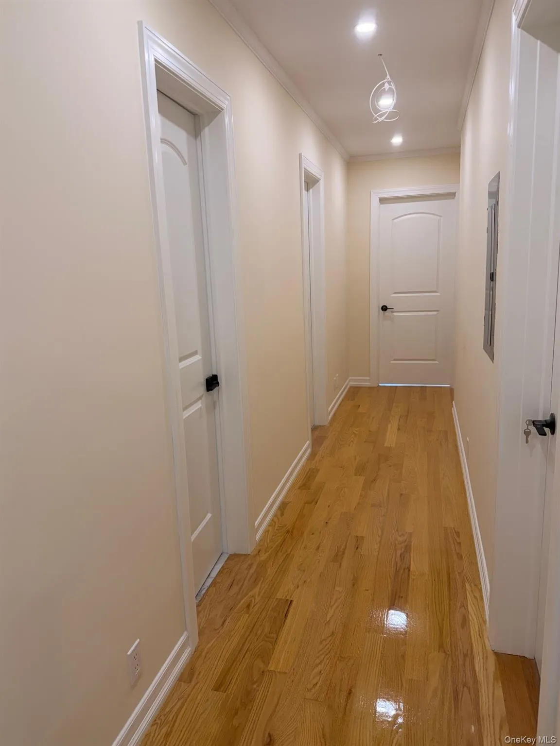 164-16 75th Road, New York, NY, 3 Bedrooms Bedrooms, 8 Rooms Rooms,2 BathroomsBathrooms,Residential Lease,For Rent,75th,0,1056240 164-16 75th Road, New York, NY, 3 Bedrooms Bedrooms, 8 Rooms Rooms,2 BathroomsBathrooms,Residential Lease,For Rent,75th,0,1056240