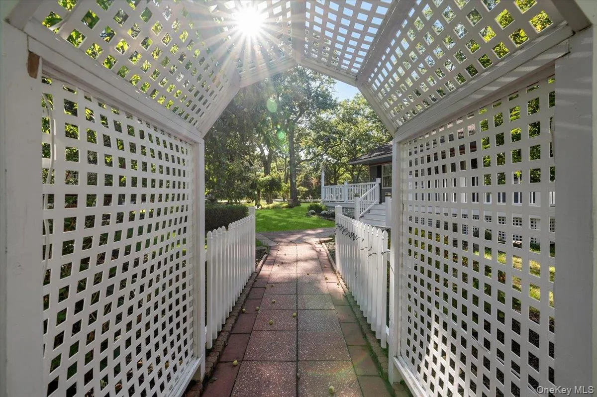 2000 Westphalia Road, Southold, NY, 3 Bedrooms Bedrooms, 11 Rooms Rooms,1 BathroomBathrooms,Residential,For Rent,Westphalia,0,1056248 2000 Westphalia Road, Southold, NY, 3 Bedrooms Bedrooms, 11 Rooms Rooms,1 BathroomBathrooms,Residential,For Rent,Westphalia,0,1056248