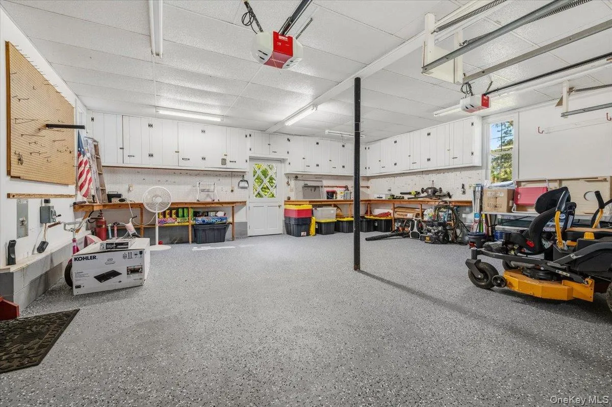 2000 Westphalia Road, Southold, NY, 3 Bedrooms Bedrooms, 11 Rooms Rooms,1 BathroomBathrooms,Residential,For Rent,Westphalia,0,1056248 2000 Westphalia Road, Southold, NY, 3 Bedrooms Bedrooms, 11 Rooms Rooms,1 BathroomBathrooms,Residential,For Rent,Westphalia,0,1056248