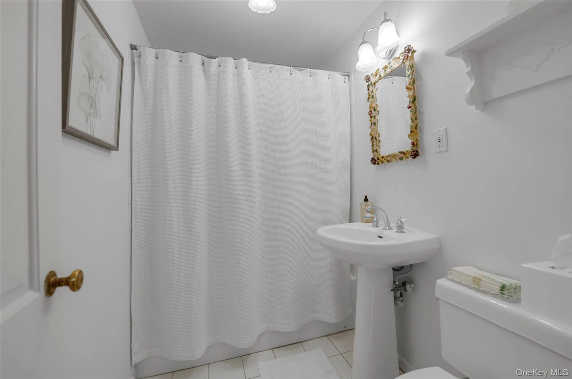 Full bathroom #1 Full bathroom #1