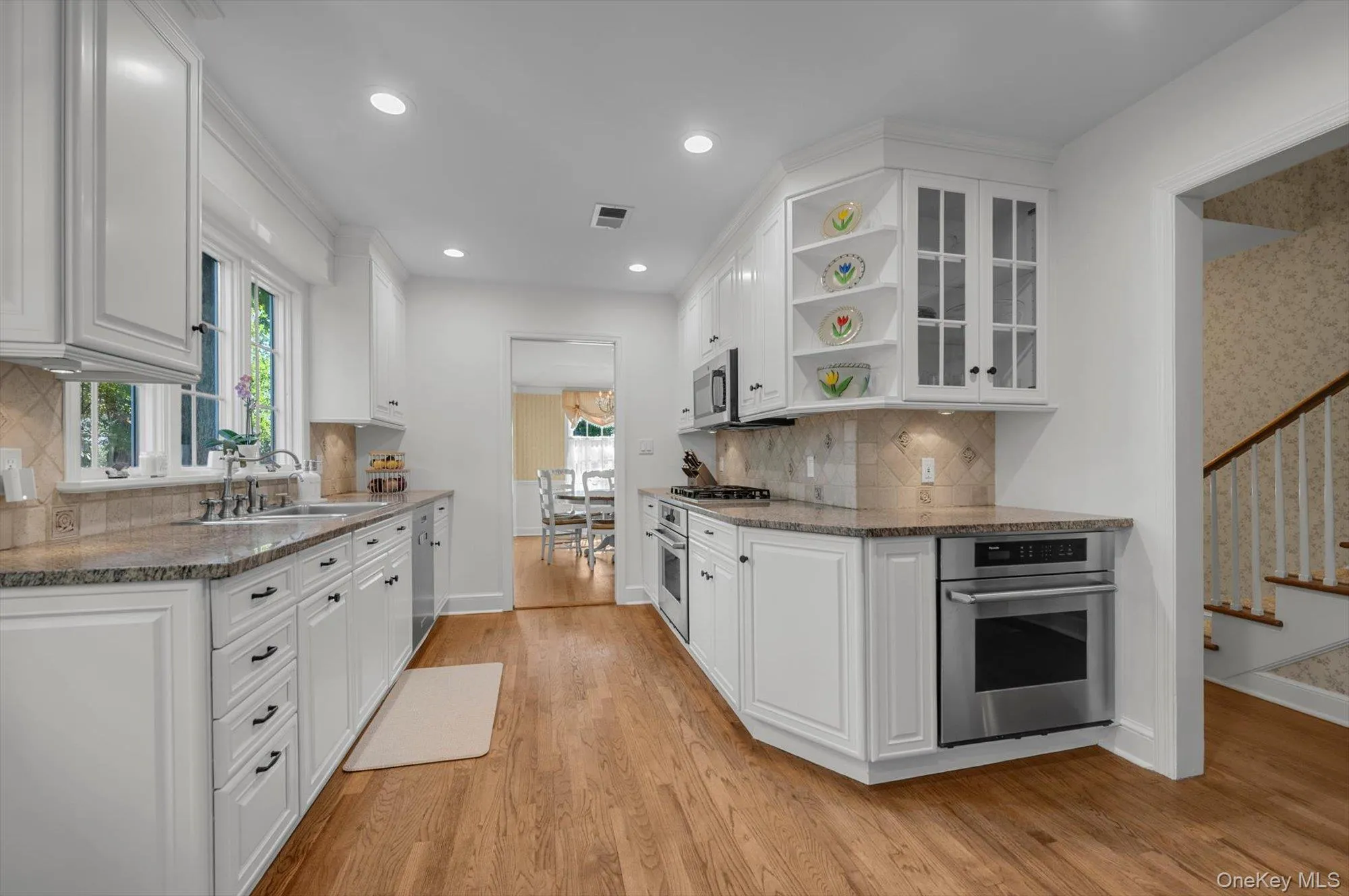 86 Summit Road, North Hempstead, NY, 4 Bedrooms Bedrooms, 8 Rooms Rooms,3 BathroomsBathrooms,Residential,For Rent,Summit,0,1056252 86 Summit Road, North Hempstead, NY, 4 Bedrooms Bedrooms, 8 Rooms Rooms,3 BathroomsBathrooms,Residential,For Rent,Summit,0,1056252