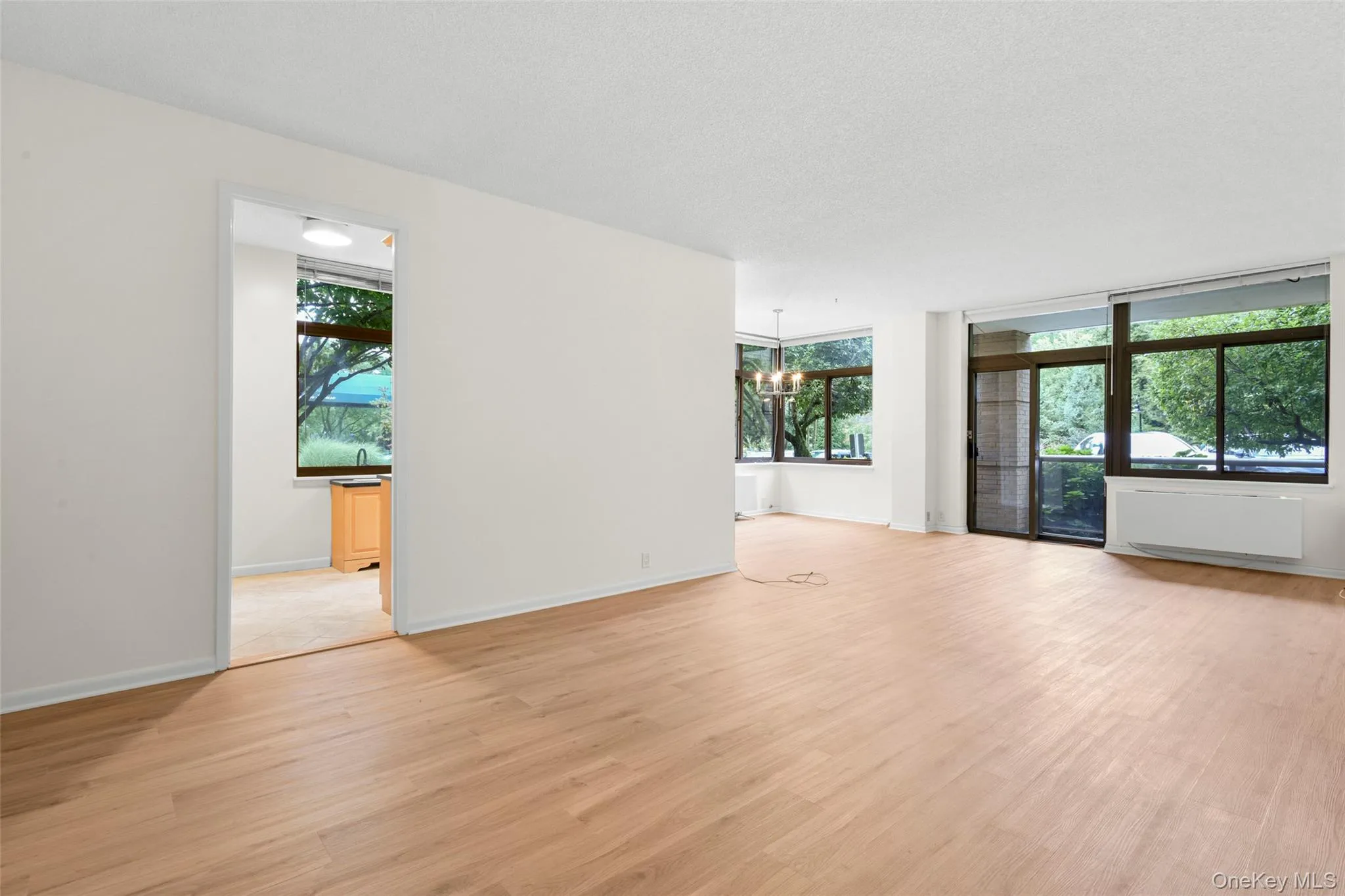 35 Chatsworth Avenue, Mamaroneck, NY, 2 Bedrooms Bedrooms, 5 Rooms Rooms,2 BathroomsBathrooms,Residential Lease,For Rent,Chatsworth,0,1056262 35 Chatsworth Avenue, Mamaroneck, NY, 2 Bedrooms Bedrooms, 5 Rooms Rooms,2 BathroomsBathrooms,Residential Lease,For Rent,Chatsworth,0,1056262