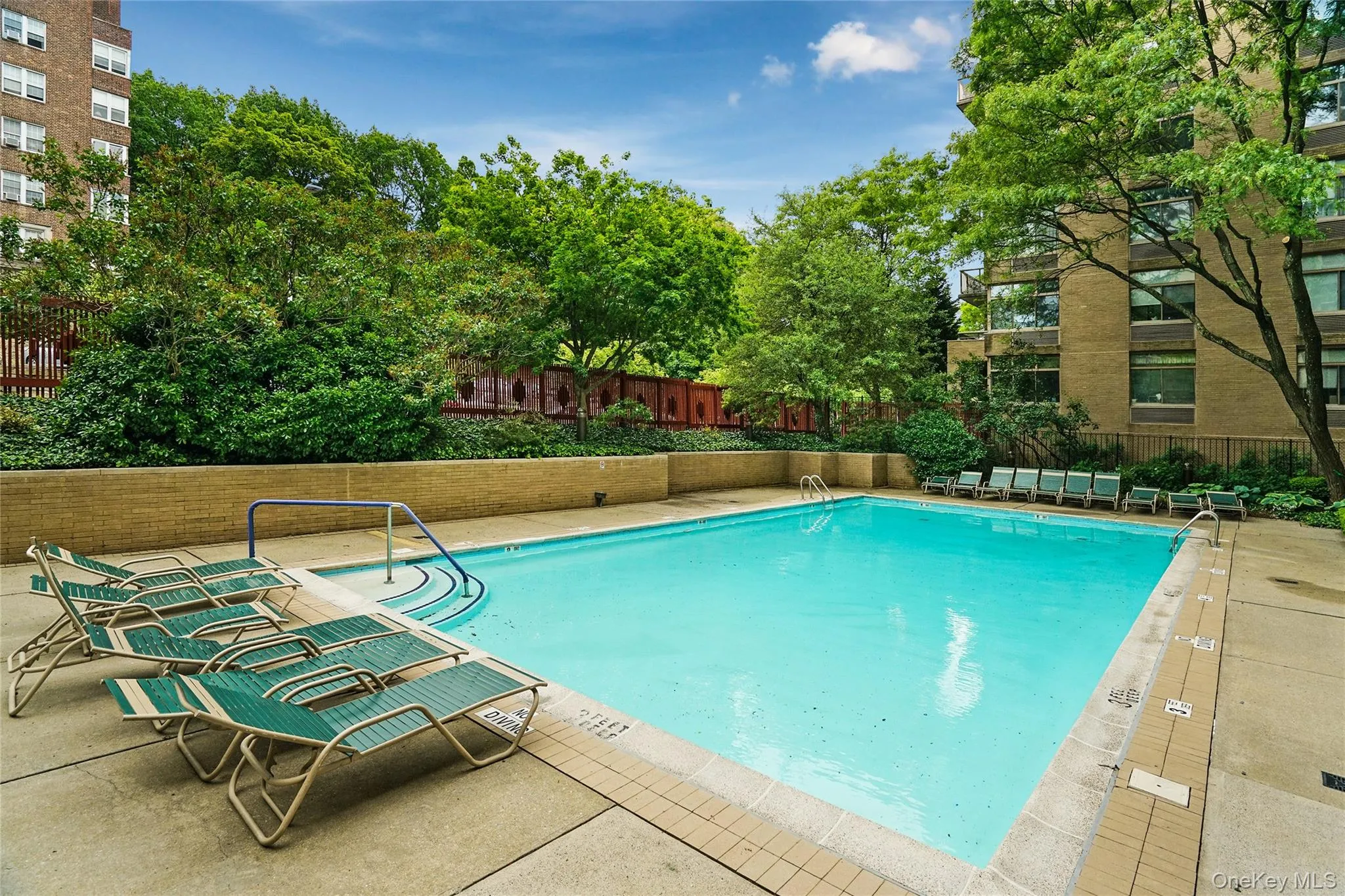 35 Chatsworth Avenue, Mamaroneck, NY, 2 Bedrooms Bedrooms, 5 Rooms Rooms,2 BathroomsBathrooms,Residential Lease,For Rent,Chatsworth,0,1056262 35 Chatsworth Avenue, Mamaroneck, NY, 2 Bedrooms Bedrooms, 5 Rooms Rooms,2 BathroomsBathrooms,Residential Lease,For Rent,Chatsworth,0,1056262