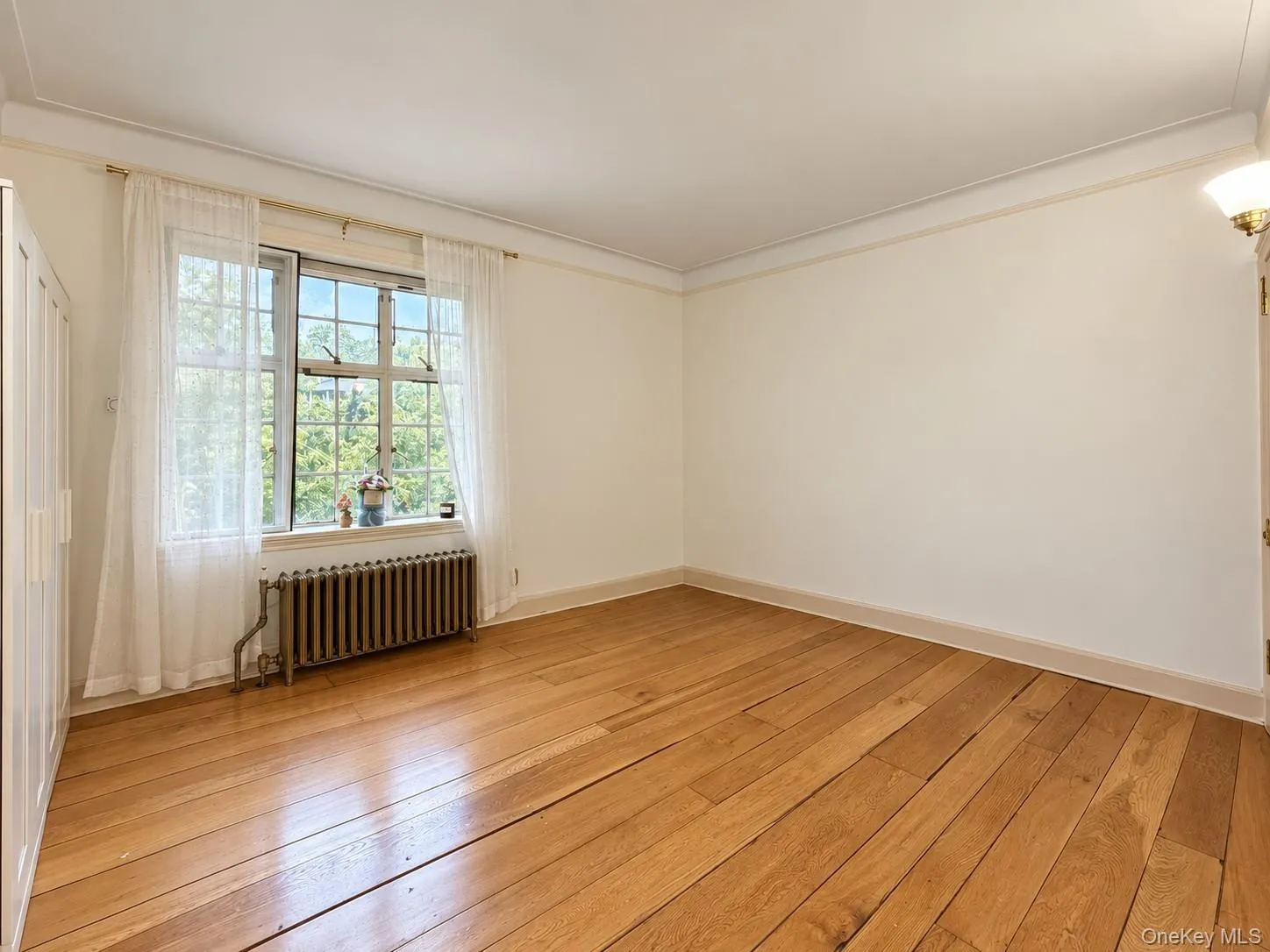 38-30 Douglaston Parkway, New York, NY, 2 Room Rooms,1 BathroomBathrooms,Residential Lease,For Rent,Douglaston,0,1056266 38-30 Douglaston Parkway, New York, NY, 2 Room Rooms,1 BathroomBathrooms,Residential Lease,For Rent,Douglaston,0,1056266