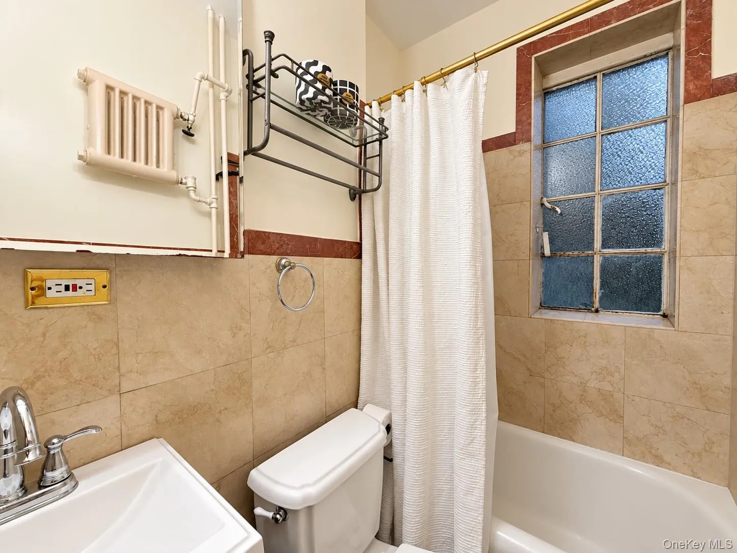 38-30 Douglaston Parkway, New York, NY, 2 Room Rooms,1 BathroomBathrooms,Residential Lease,For Rent,Douglaston,0,1056266 38-30 Douglaston Parkway, New York, NY, 2 Room Rooms,1 BathroomBathrooms,Residential Lease,For Rent,Douglaston,0,1056266