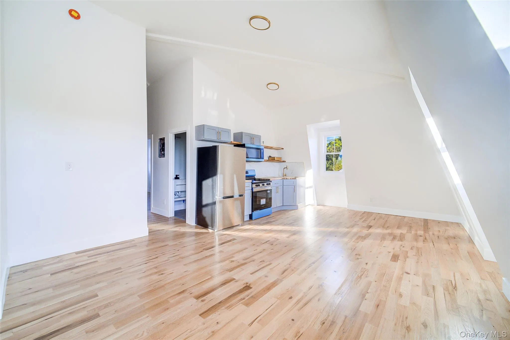 258 State Street, Hudson, NY, 1 Bedroom Bedrooms, 2 Room Rooms,1 BathroomBathrooms,Residential Lease,For Rent,State,0,1056268 258 State Street, Hudson, NY, 1 Bedroom Bedrooms, 2 Room Rooms,1 BathroomBathrooms,Residential Lease,For Rent,State,0,1056268