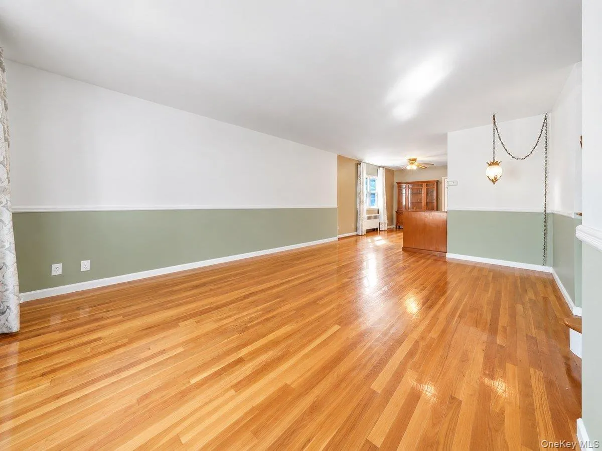 4227 Wilder Avenue, New York, NY, 3 Bedrooms Bedrooms, 7 Rooms Rooms,2 BathroomsBathrooms,Residential,For Rent,Wilder,0,1056276 4227 Wilder Avenue, New York, NY, 3 Bedrooms Bedrooms, 7 Rooms Rooms,2 BathroomsBathrooms,Residential,For Rent,Wilder,0,1056276