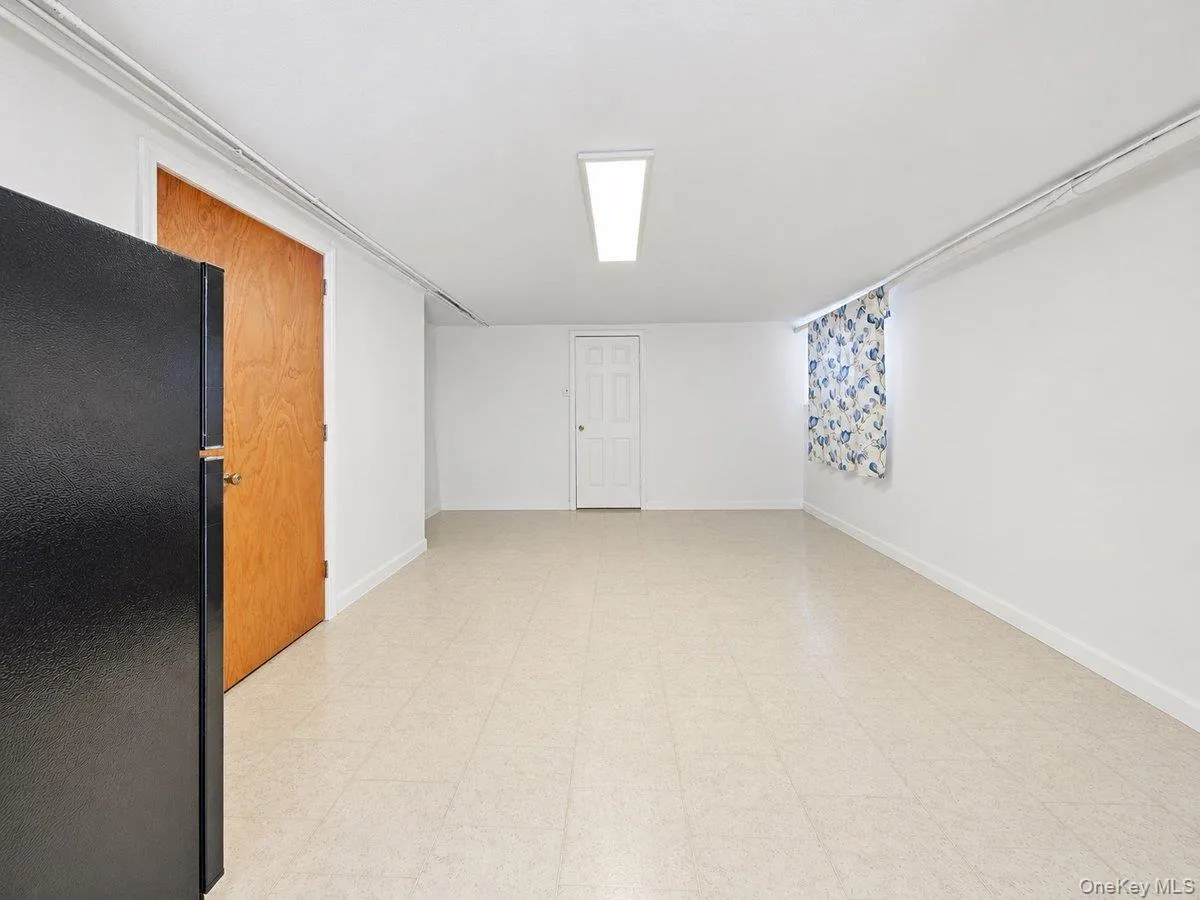 4227 Wilder Avenue, New York, NY, 3 Bedrooms Bedrooms, 7 Rooms Rooms,2 BathroomsBathrooms,Residential,For Rent,Wilder,0,1056276 4227 Wilder Avenue, New York, NY, 3 Bedrooms Bedrooms, 7 Rooms Rooms,2 BathroomsBathrooms,Residential,For Rent,Wilder,0,1056276