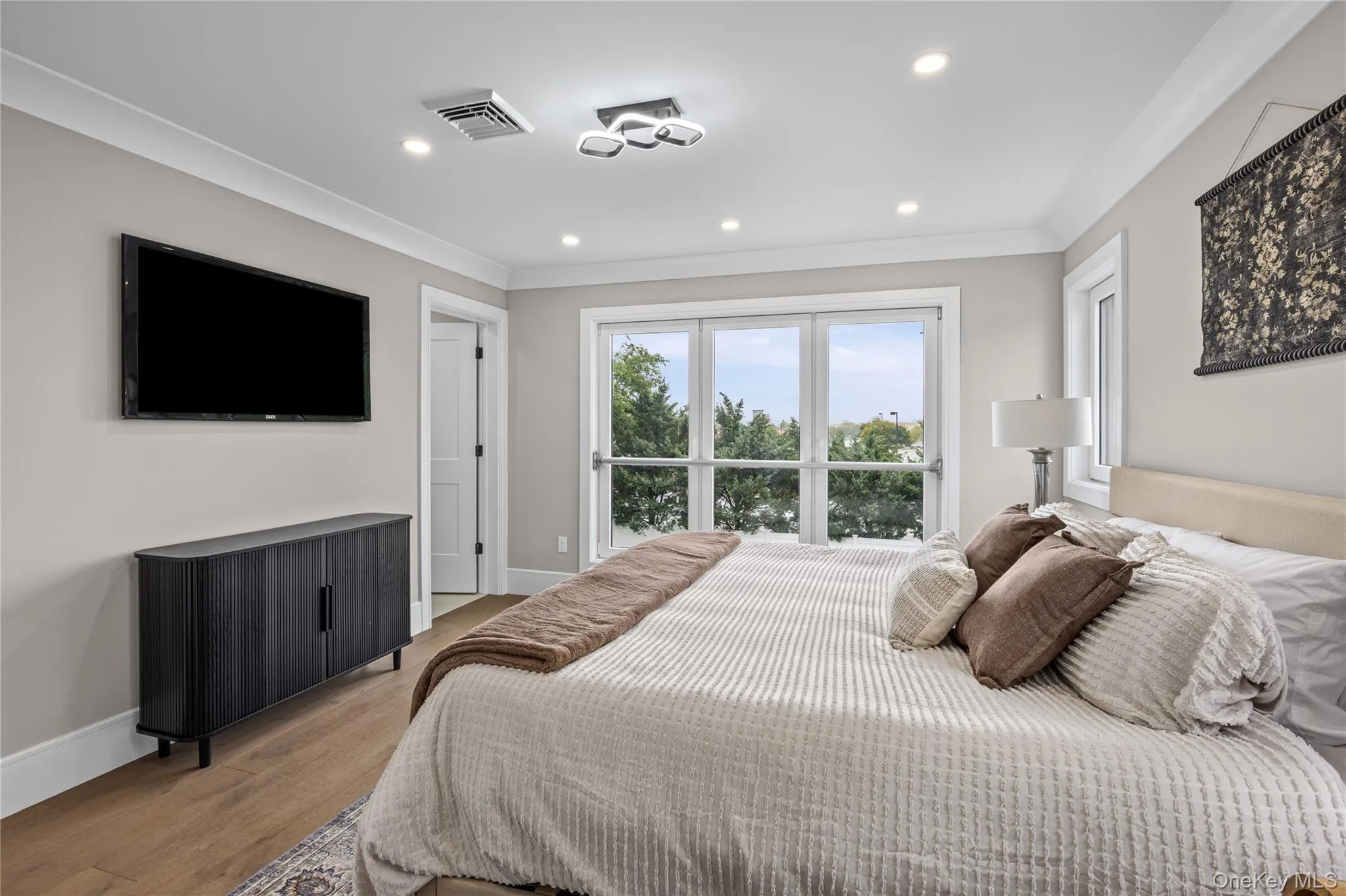 19 Nevada Street, Oyster Bay, NY, 5 Bedrooms Bedrooms, 11 Rooms Rooms,4 BathroomsBathrooms,Residential,For Rent,Nevada,0,1056278 19 Nevada Street, Oyster Bay, NY, 5 Bedrooms Bedrooms, 11 Rooms Rooms,4 BathroomsBathrooms,Residential,For Rent,Nevada,0,1056278