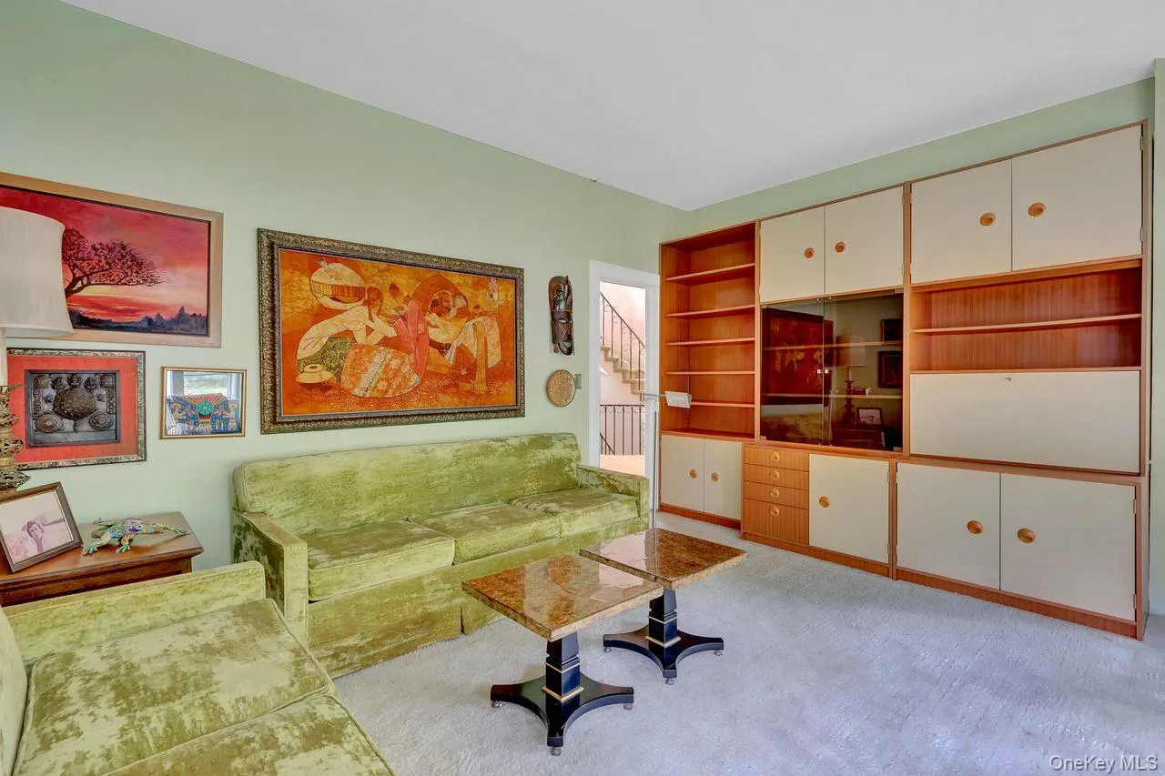 20050 Grand Central Parkway, New York, NY, 3 Bedrooms Bedrooms, 8 Rooms Rooms,3 BathroomsBathrooms,Residential,For Rent,Grand Central,0,1056279 20050 Grand Central Parkway, New York, NY, 3 Bedrooms Bedrooms, 8 Rooms Rooms,3 BathroomsBathrooms,Residential,For Rent,Grand Central,0,1056279