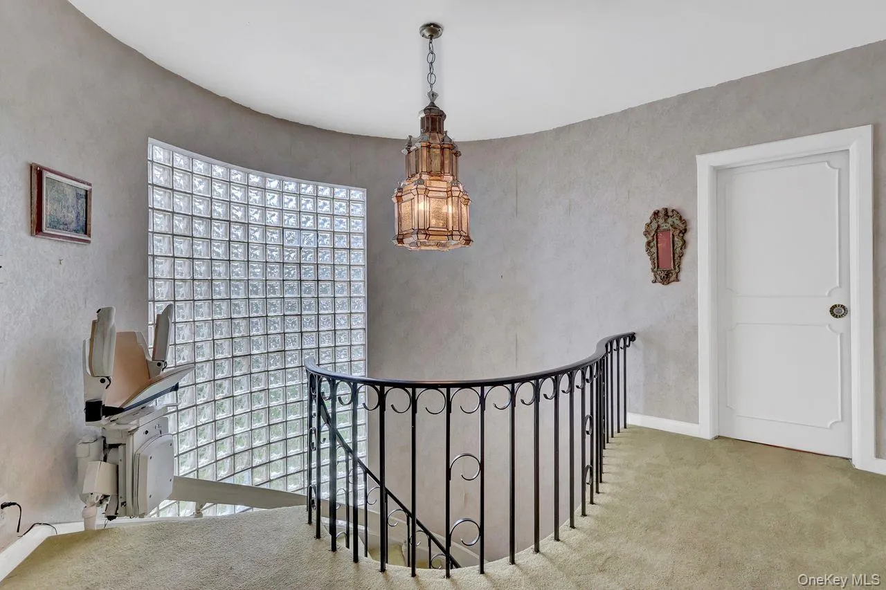 20050 Grand Central Parkway, New York, NY, 3 Bedrooms Bedrooms, 8 Rooms Rooms,3 BathroomsBathrooms,Residential,For Rent,Grand Central,0,1056279 20050 Grand Central Parkway, New York, NY, 3 Bedrooms Bedrooms, 8 Rooms Rooms,3 BathroomsBathrooms,Residential,For Rent,Grand Central,0,1056279