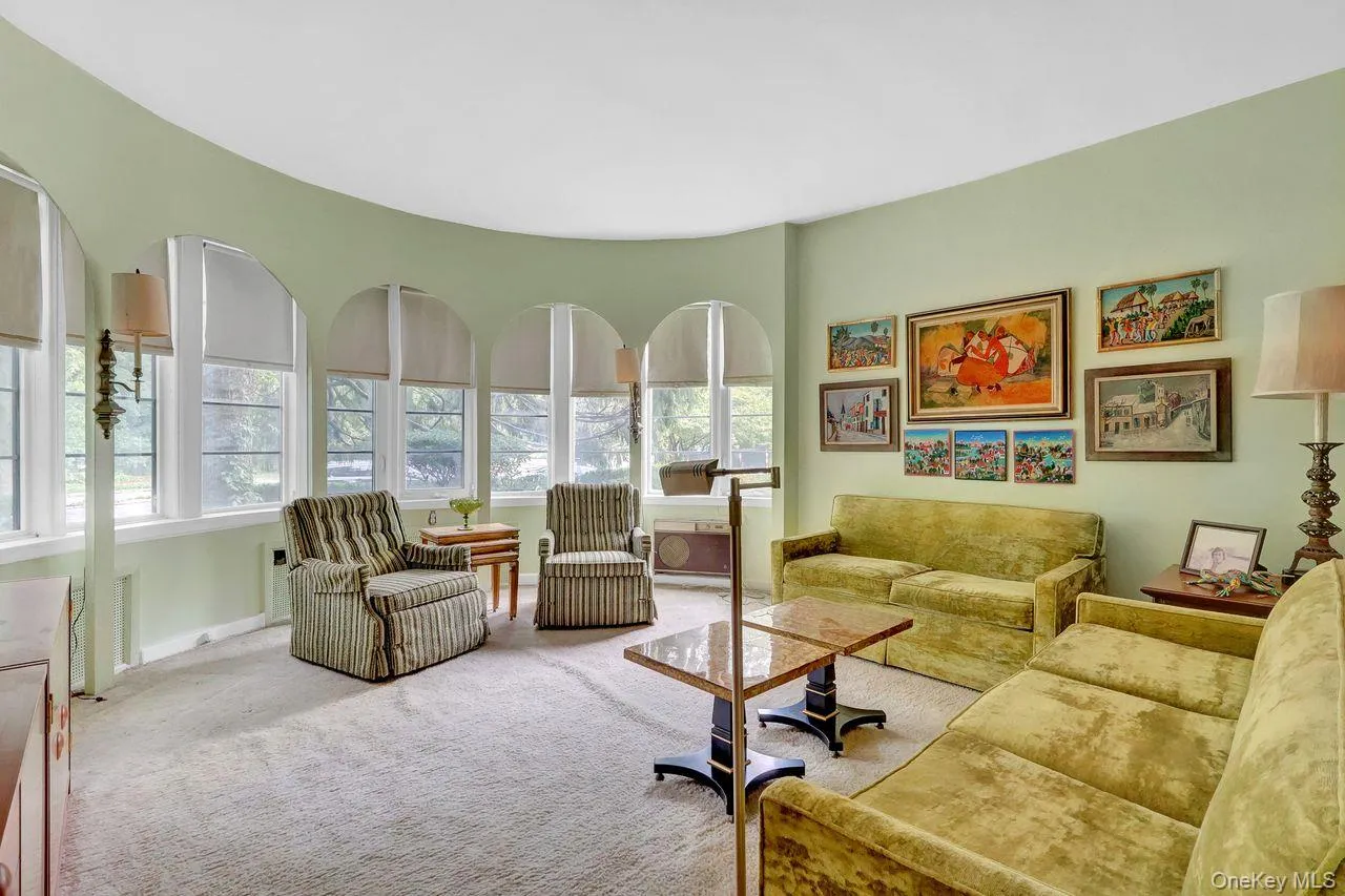 20050 Grand Central Parkway, New York, NY, 3 Bedrooms Bedrooms, 8 Rooms Rooms,3 BathroomsBathrooms,Residential,For Rent,Grand Central,0,1056279 20050 Grand Central Parkway, New York, NY, 3 Bedrooms Bedrooms, 8 Rooms Rooms,3 BathroomsBathrooms,Residential,For Rent,Grand Central,0,1056279