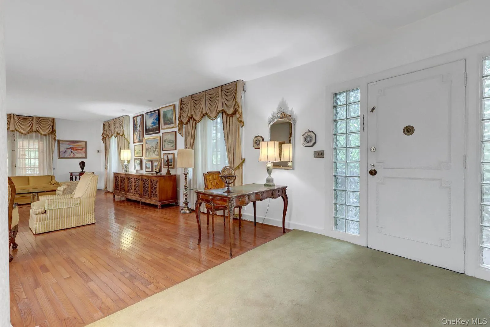 20050 Grand Central Parkway, New York, NY, 3 Bedrooms Bedrooms, 8 Rooms Rooms,3 BathroomsBathrooms,Residential,For Rent,Grand Central,0,1056279 20050 Grand Central Parkway, New York, NY, 3 Bedrooms Bedrooms, 8 Rooms Rooms,3 BathroomsBathrooms,Residential,For Rent,Grand Central,0,1056279