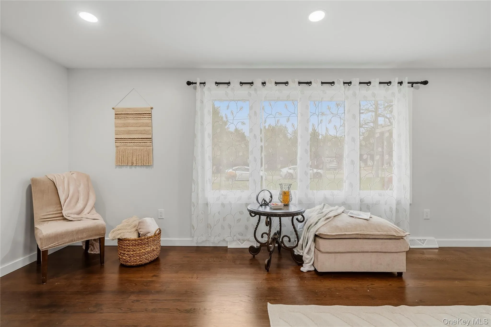 15 Breezy Knoll Drive, Newburgh (town), NY, 3 Bedrooms Bedrooms, 7 Rooms Rooms,1 BathroomBathrooms,Residential,For Rent,Breezy Knoll,0,1056280 15 Breezy Knoll Drive, Newburgh (town), NY, 3 Bedrooms Bedrooms, 7 Rooms Rooms,1 BathroomBathrooms,Residential,For Rent,Breezy Knoll,0,1056280