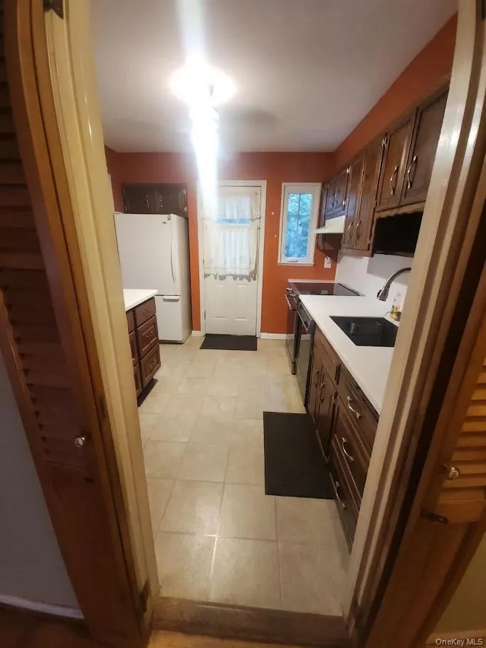 29 Emerson Court, North Hempstead, NY, 4 Bedrooms Bedrooms, 10 Rooms Rooms,2 BathroomsBathrooms,Residential,For Rent,Emerson,0,1056284 29 Emerson Court, North Hempstead, NY, 4 Bedrooms Bedrooms, 10 Rooms Rooms,2 BathroomsBathrooms,Residential,For Rent,Emerson,0,1056284