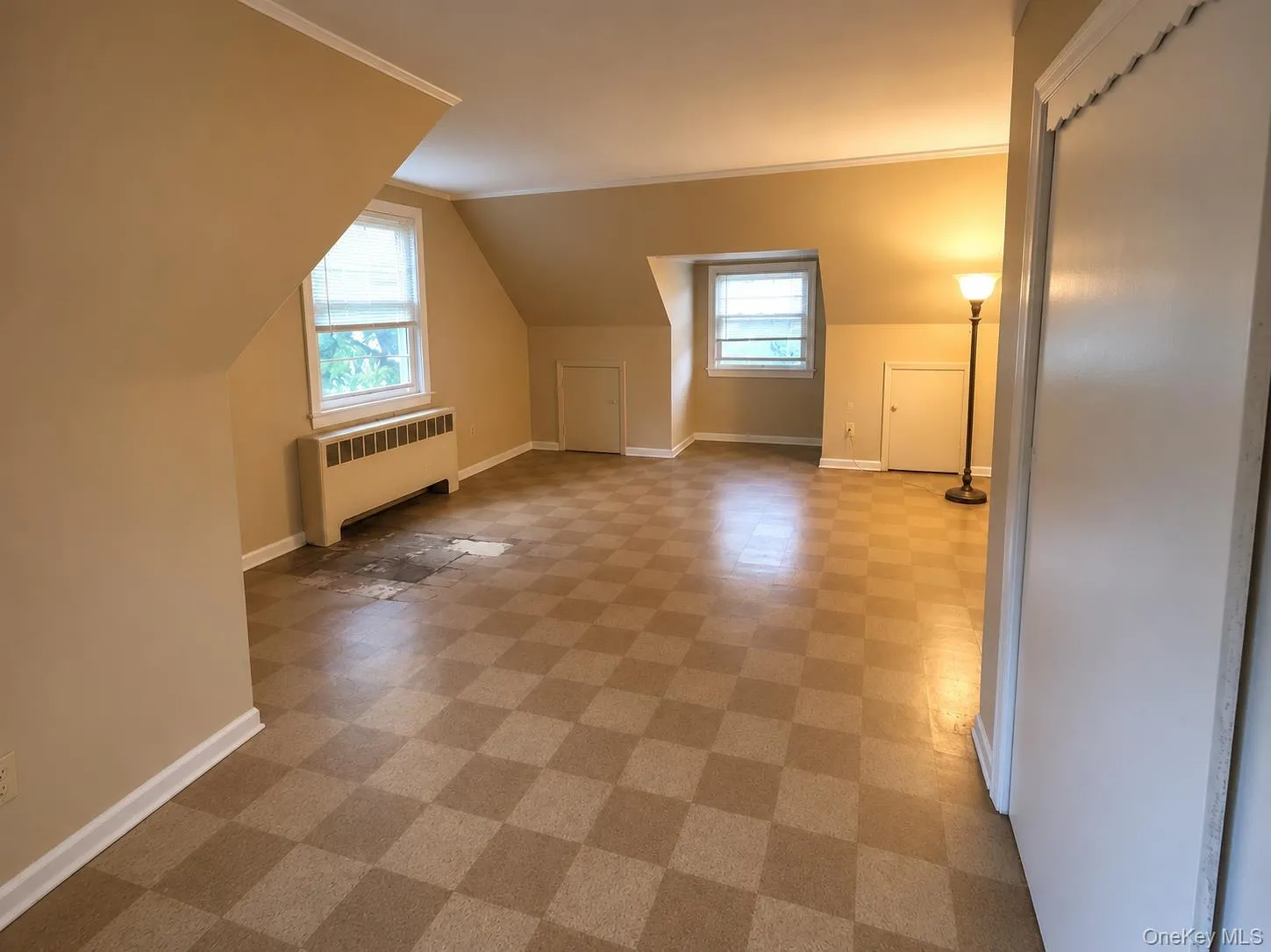 29 Emerson Court, North Hempstead, NY, 4 Bedrooms Bedrooms, 10 Rooms Rooms,2 BathroomsBathrooms,Residential,For Rent,Emerson,0,1056284 29 Emerson Court, North Hempstead, NY, 4 Bedrooms Bedrooms, 10 Rooms Rooms,2 BathroomsBathrooms,Residential,For Rent,Emerson,0,1056284