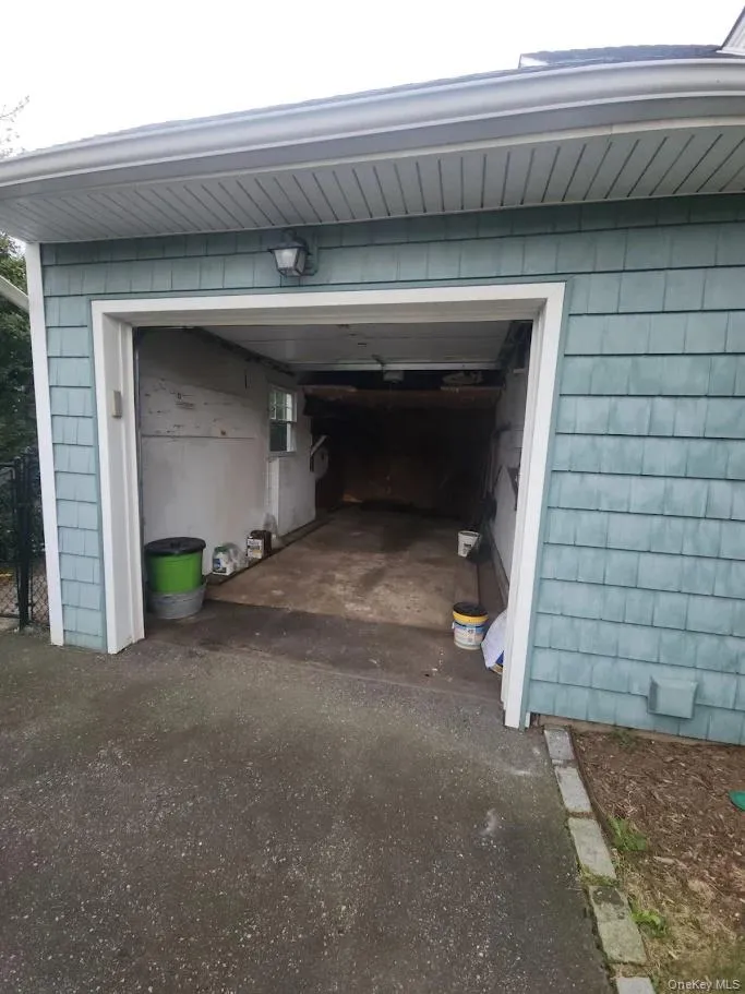 29 Emerson Court, North Hempstead, NY, 4 Bedrooms Bedrooms, 10 Rooms Rooms,2 BathroomsBathrooms,Residential,For Rent,Emerson,0,1056284 29 Emerson Court, North Hempstead, NY, 4 Bedrooms Bedrooms, 10 Rooms Rooms,2 BathroomsBathrooms,Residential,For Rent,Emerson,0,1056284