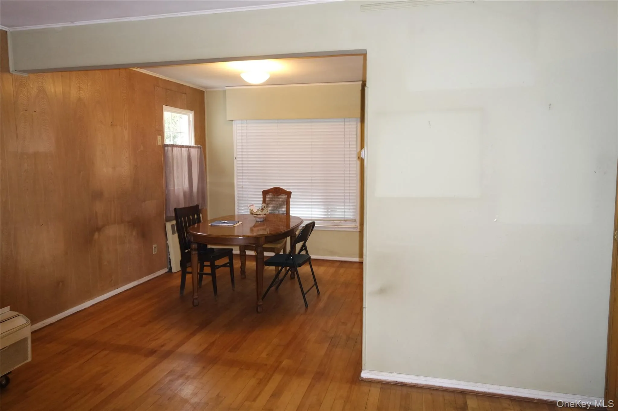 29 Emerson Court, North Hempstead, NY, 4 Bedrooms Bedrooms, 10 Rooms Rooms,2 BathroomsBathrooms,Residential,For Rent,Emerson,0,1056284 29 Emerson Court, North Hempstead, NY, 4 Bedrooms Bedrooms, 10 Rooms Rooms,2 BathroomsBathrooms,Residential,For Rent,Emerson,0,1056284